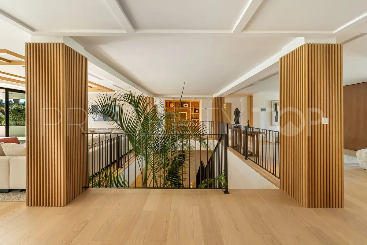 For sale 6 bedrooms villa in Aloha