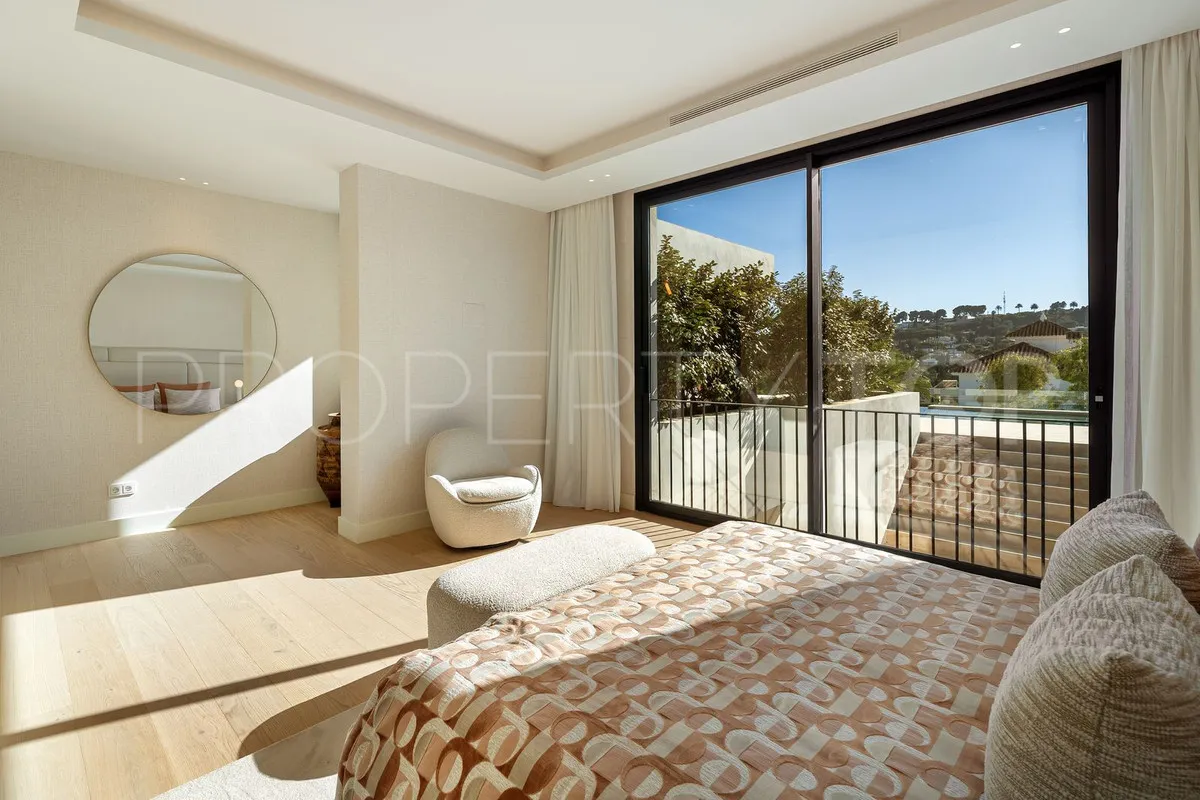 For sale 6 bedrooms villa in Aloha