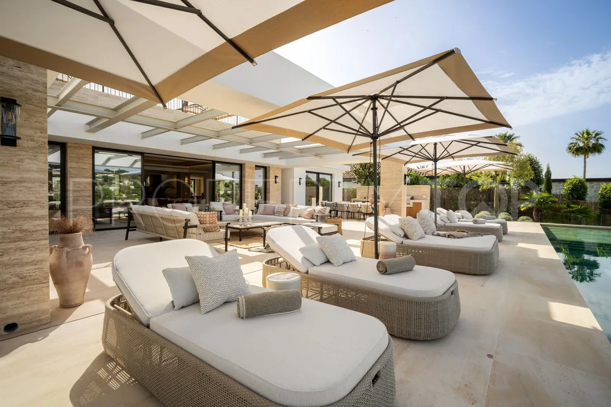 For sale 6 bedrooms villa in Aloha