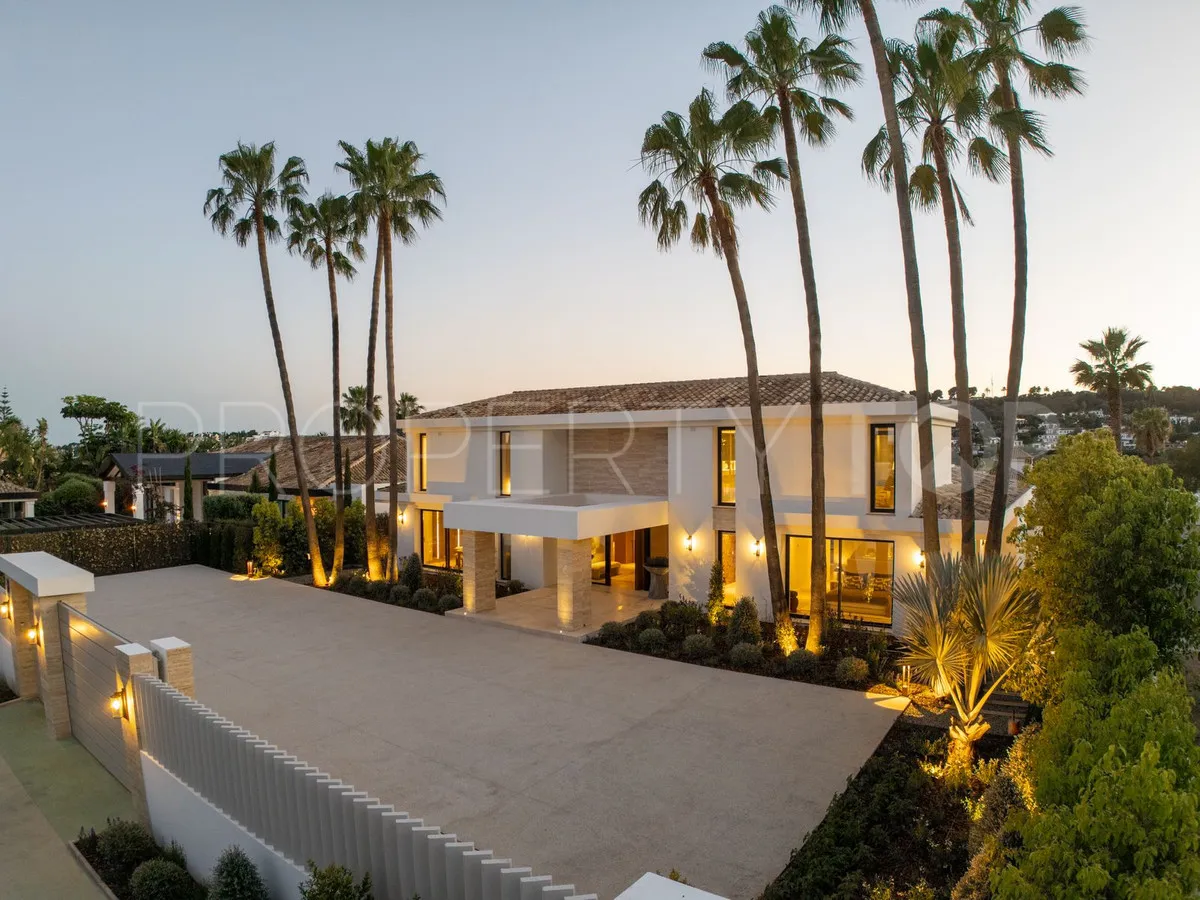 For sale 6 bedrooms villa in Aloha