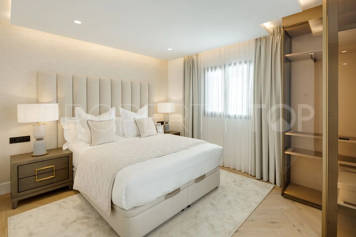 Villa with 5 bedrooms for sale in Benahavis