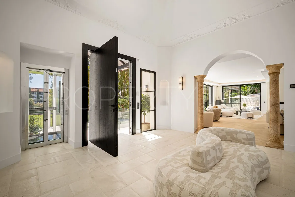 Villa with 5 bedrooms for sale in Benahavis