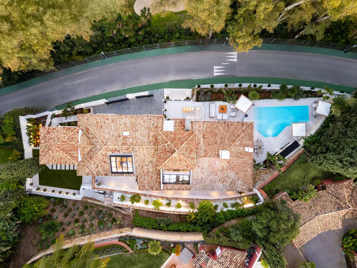 Villa with 5 bedrooms for sale in Benahavis