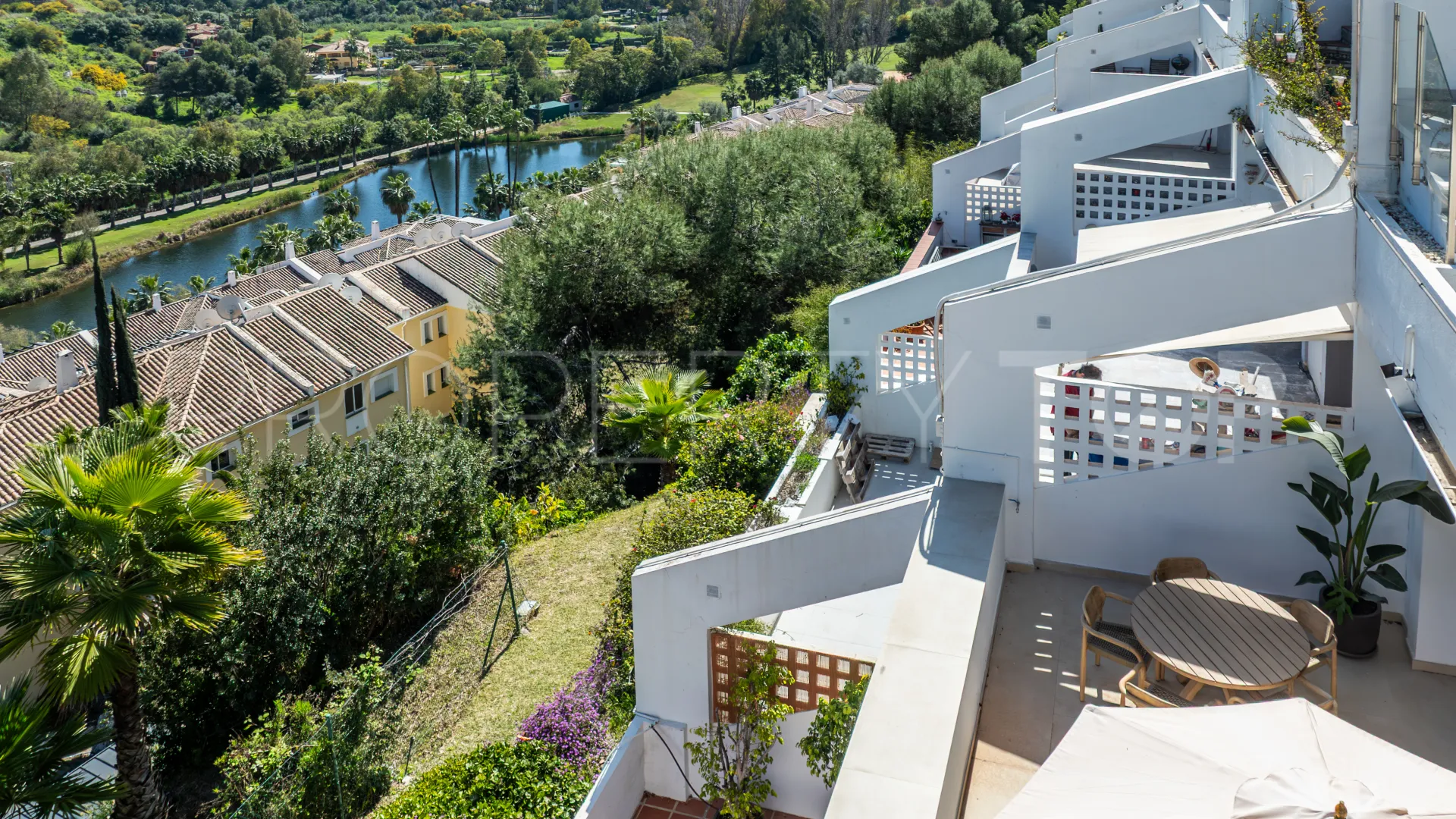 La Quinta, apartamento en venta con 2 dormitorios