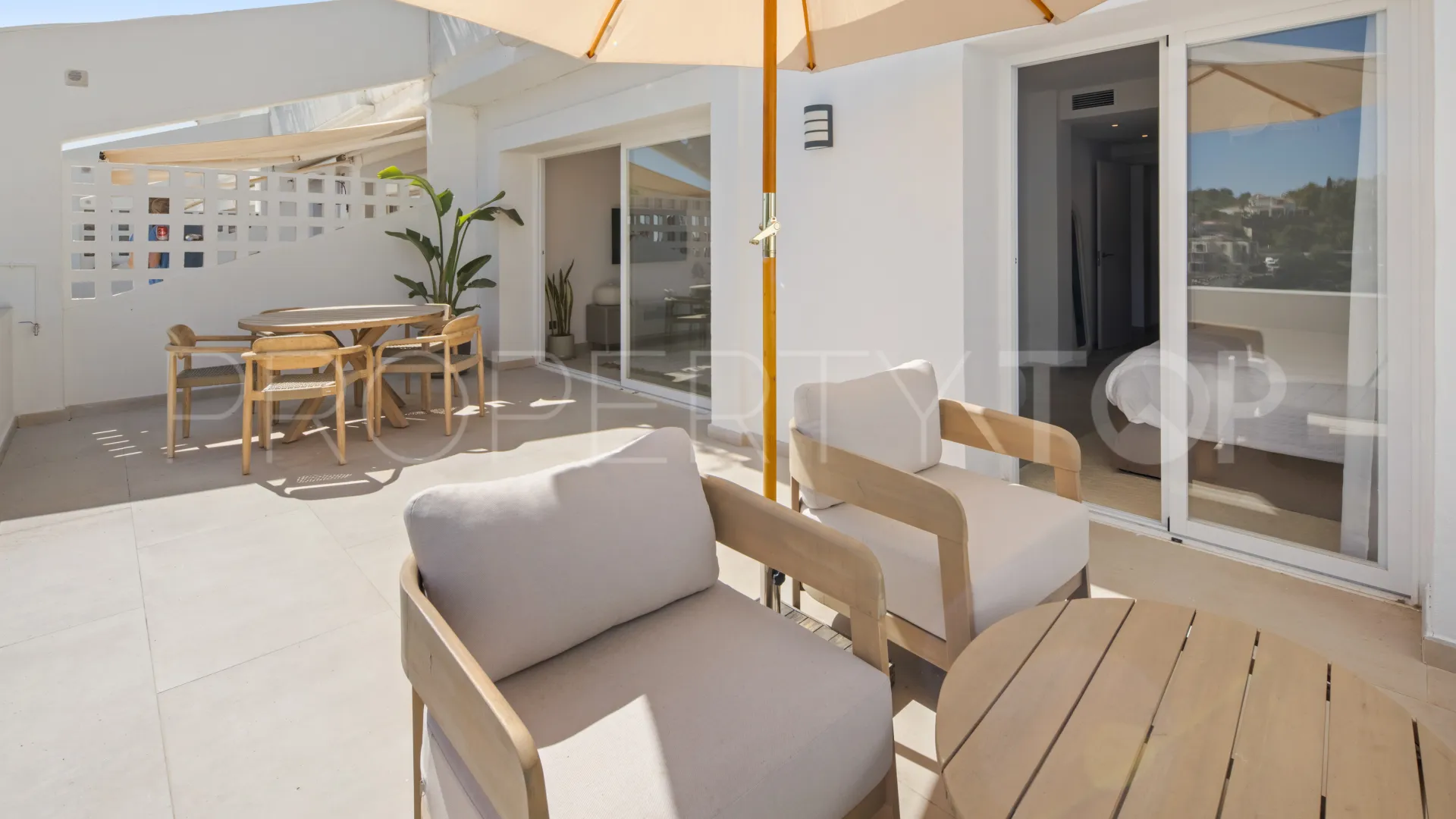 La Quinta, apartamento en venta con 2 dormitorios