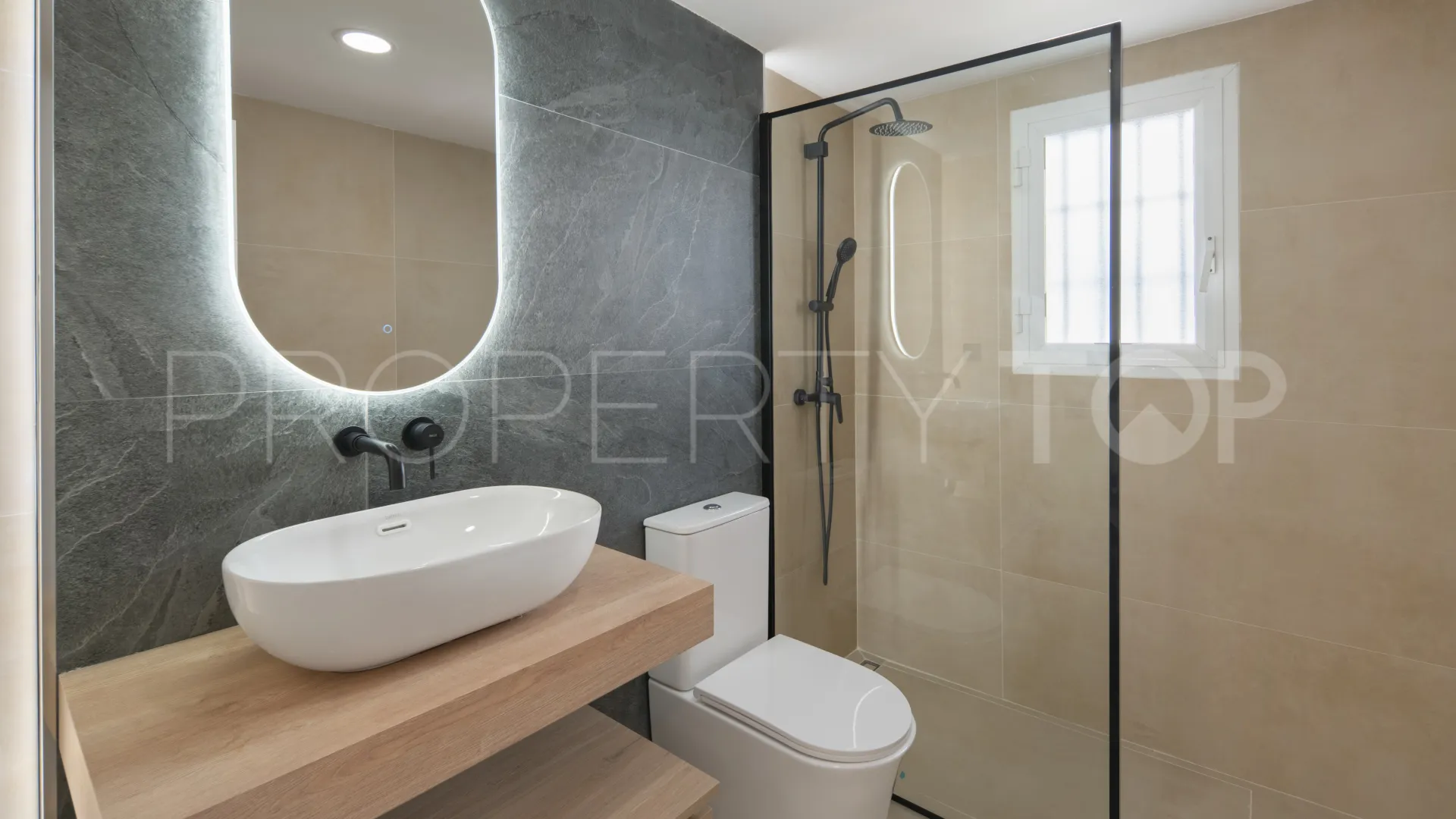 La Quinta, apartamento en venta con 2 dormitorios