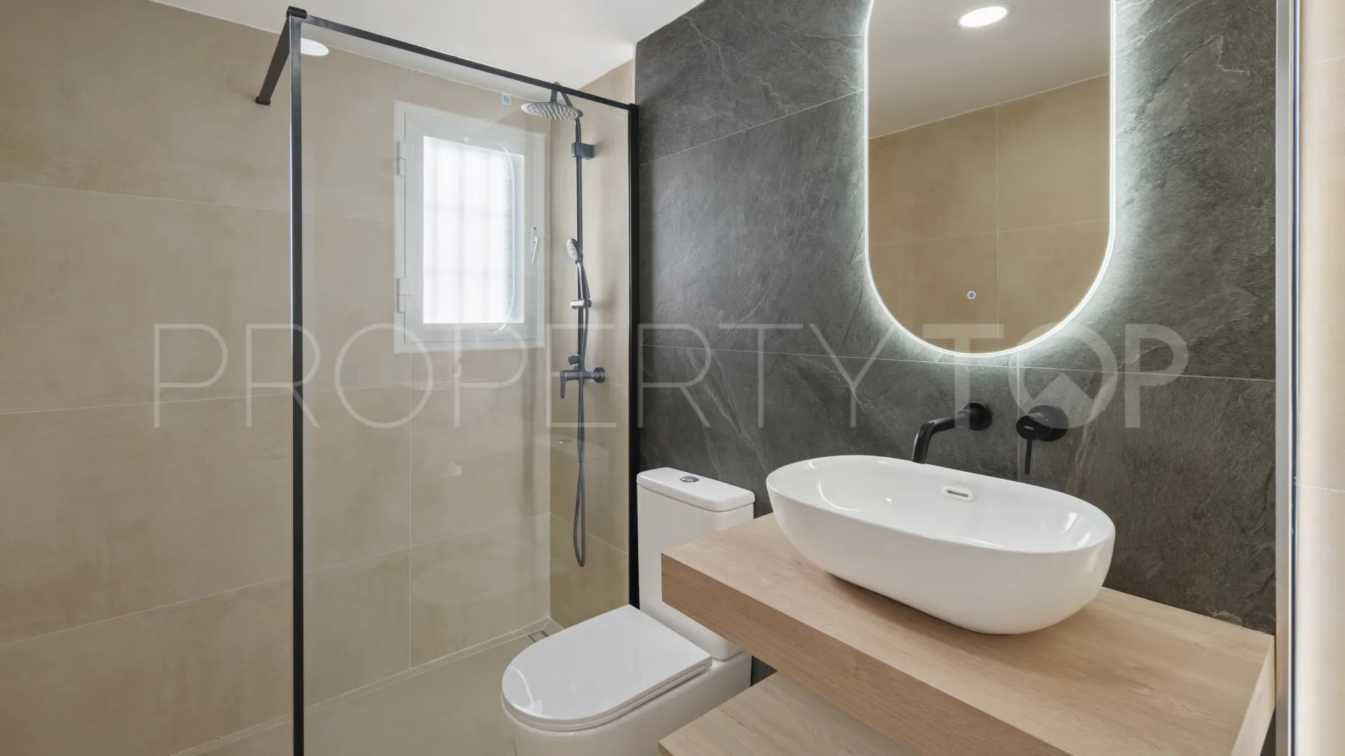 La Quinta, apartamento en venta con 2 dormitorios