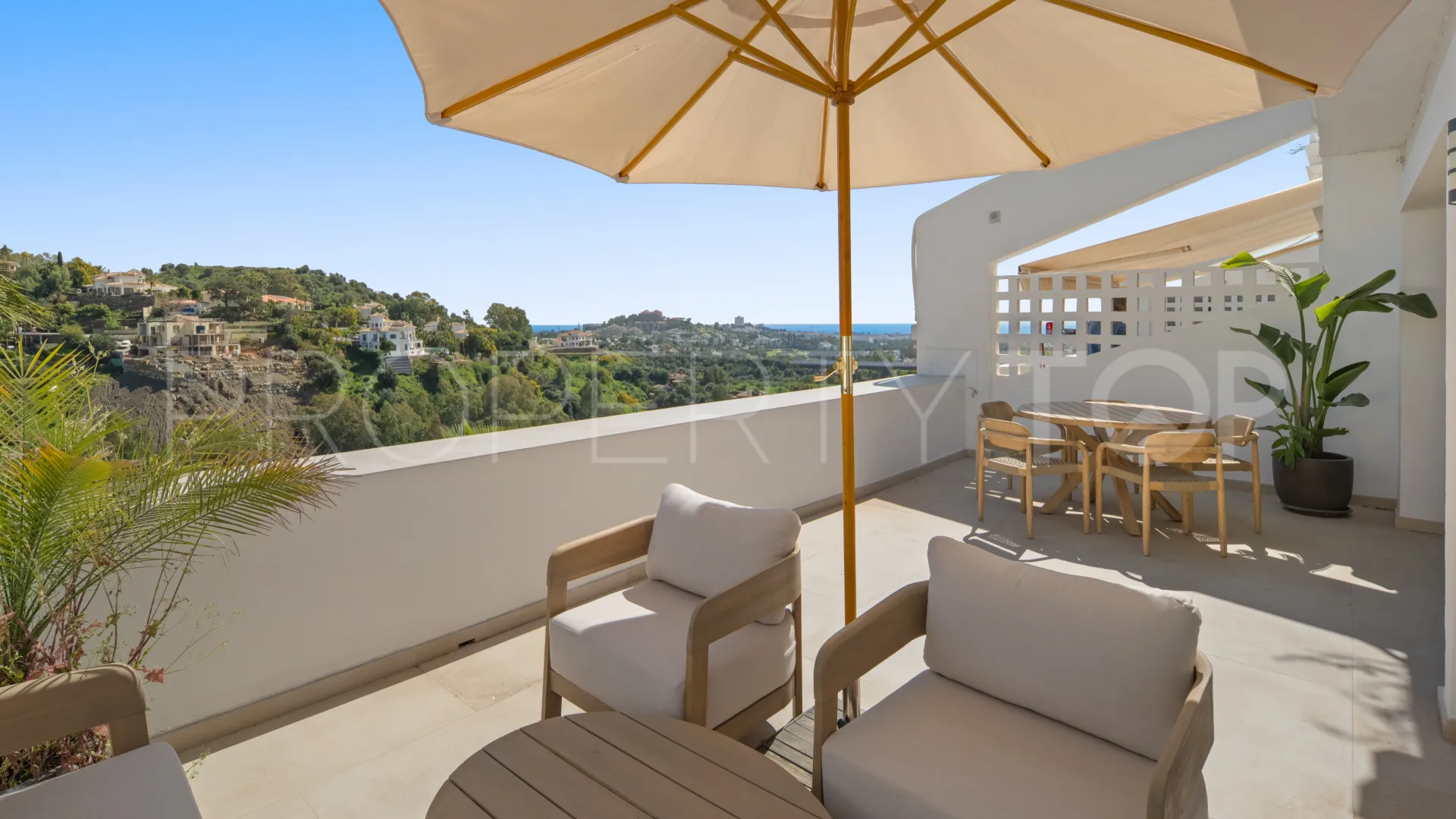 La Quinta, apartamento en venta con 2 dormitorios