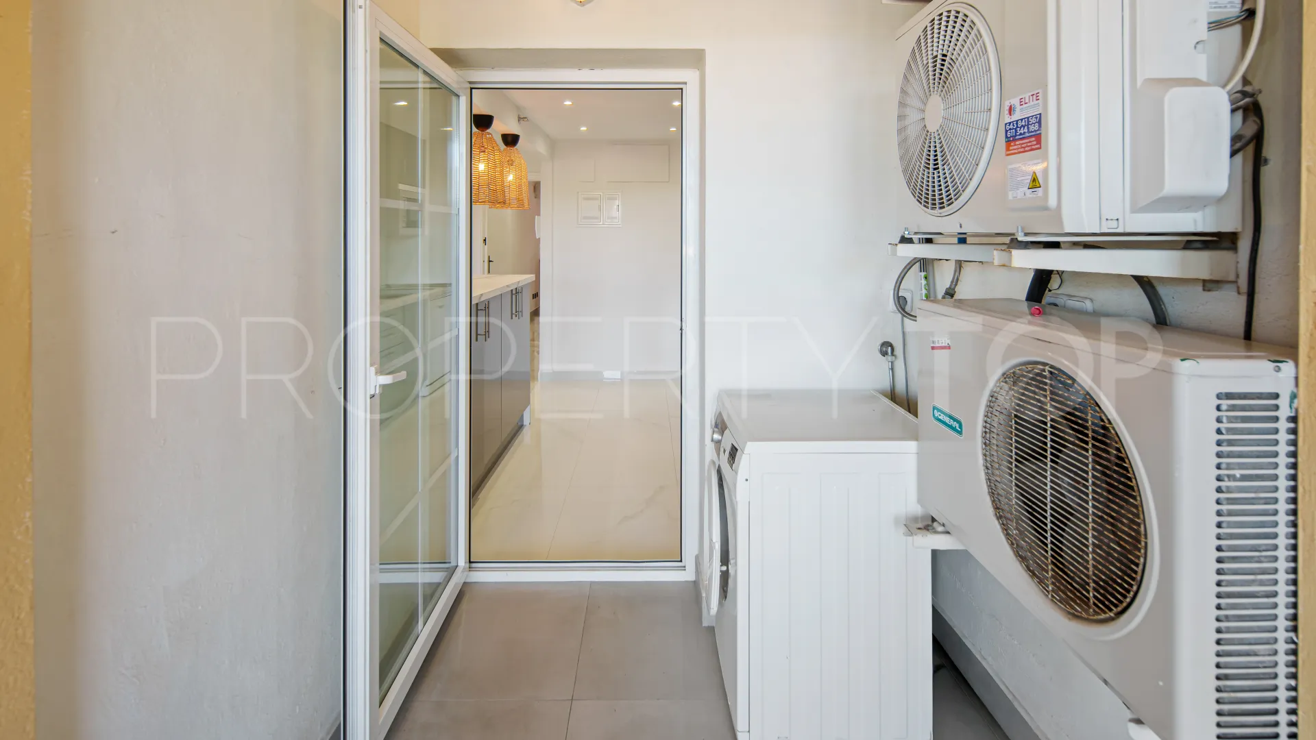 Duplex with 2 bedrooms for sale in Nueva Andalucia