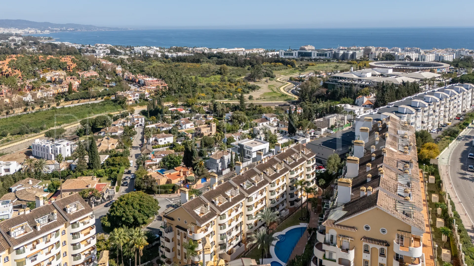 Duplex with 2 bedrooms for sale in Nueva Andalucia