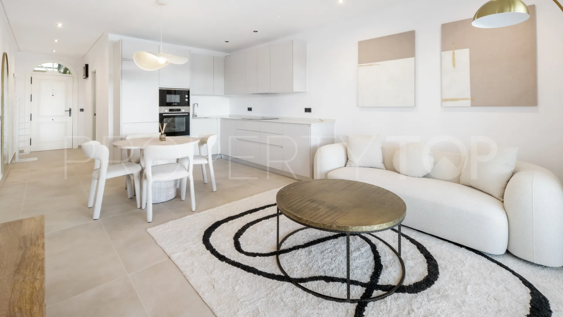 Buy apartment in Nueva Andalucia with 3 bedrooms