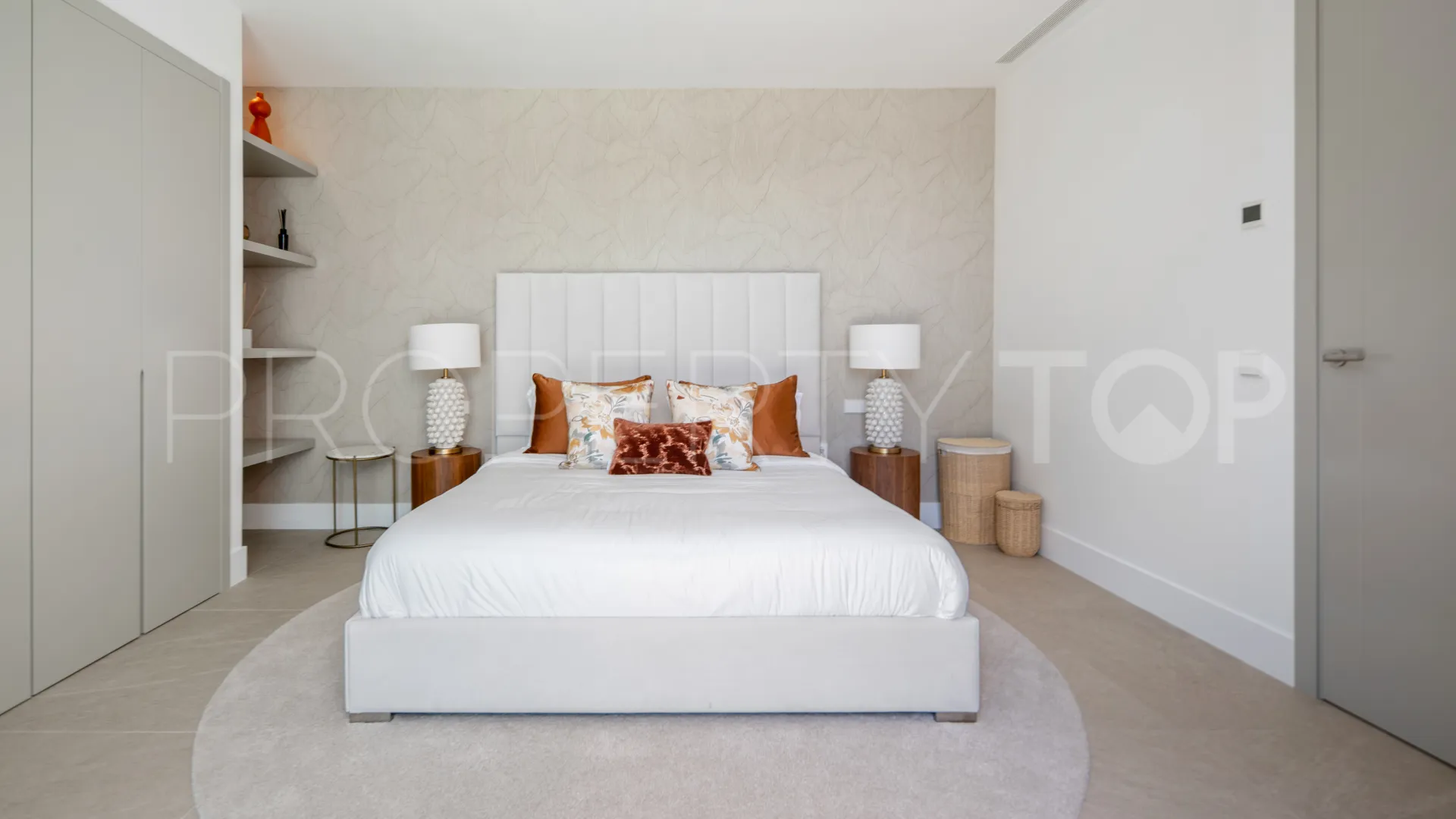 Villa for sale in La Resina Golf with 6 bedrooms
