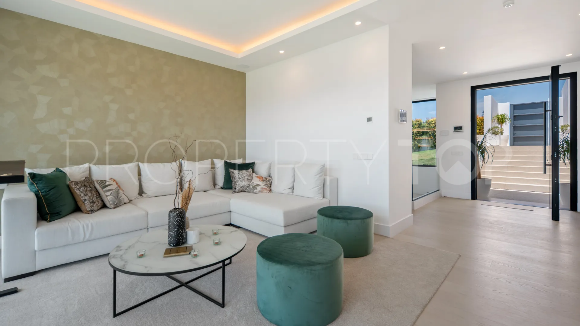 Villa for sale in La Resina Golf with 6 bedrooms