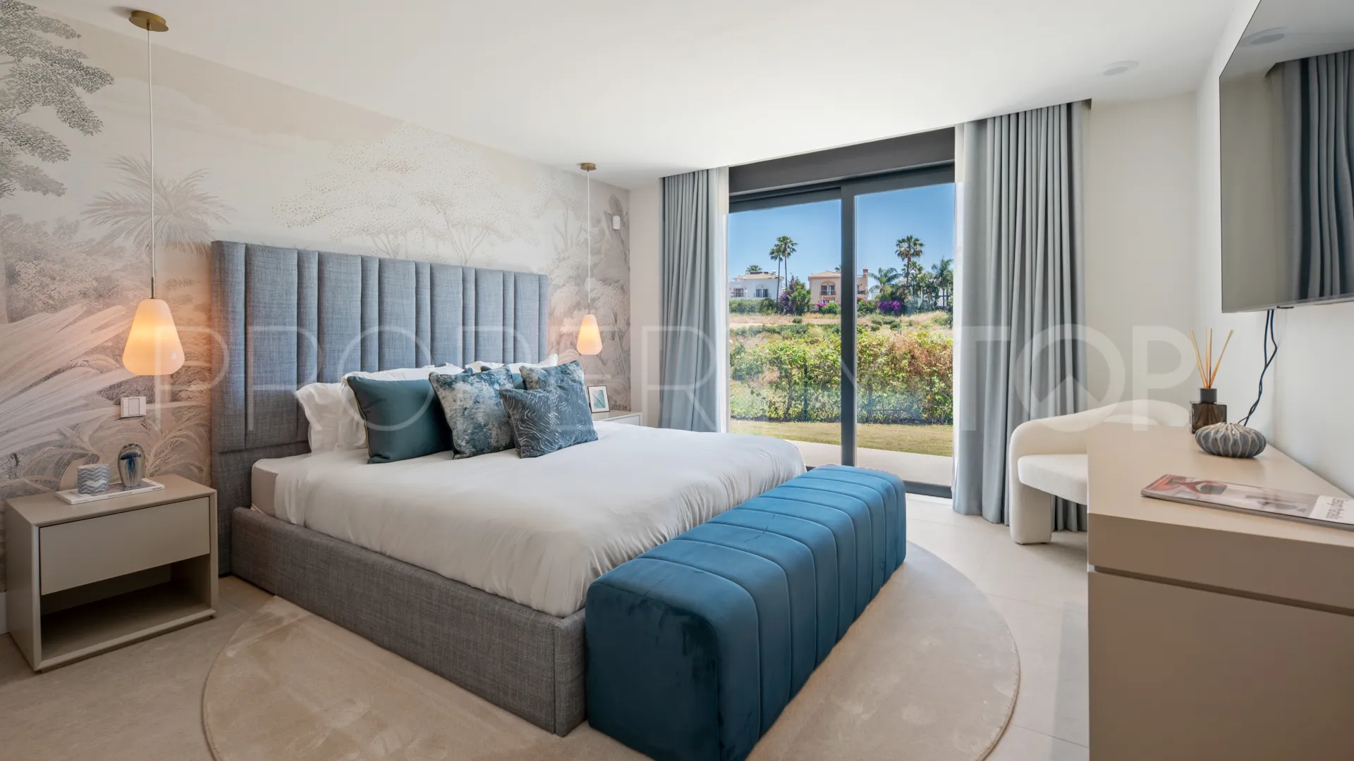 Villa for sale in La Resina Golf with 6 bedrooms
