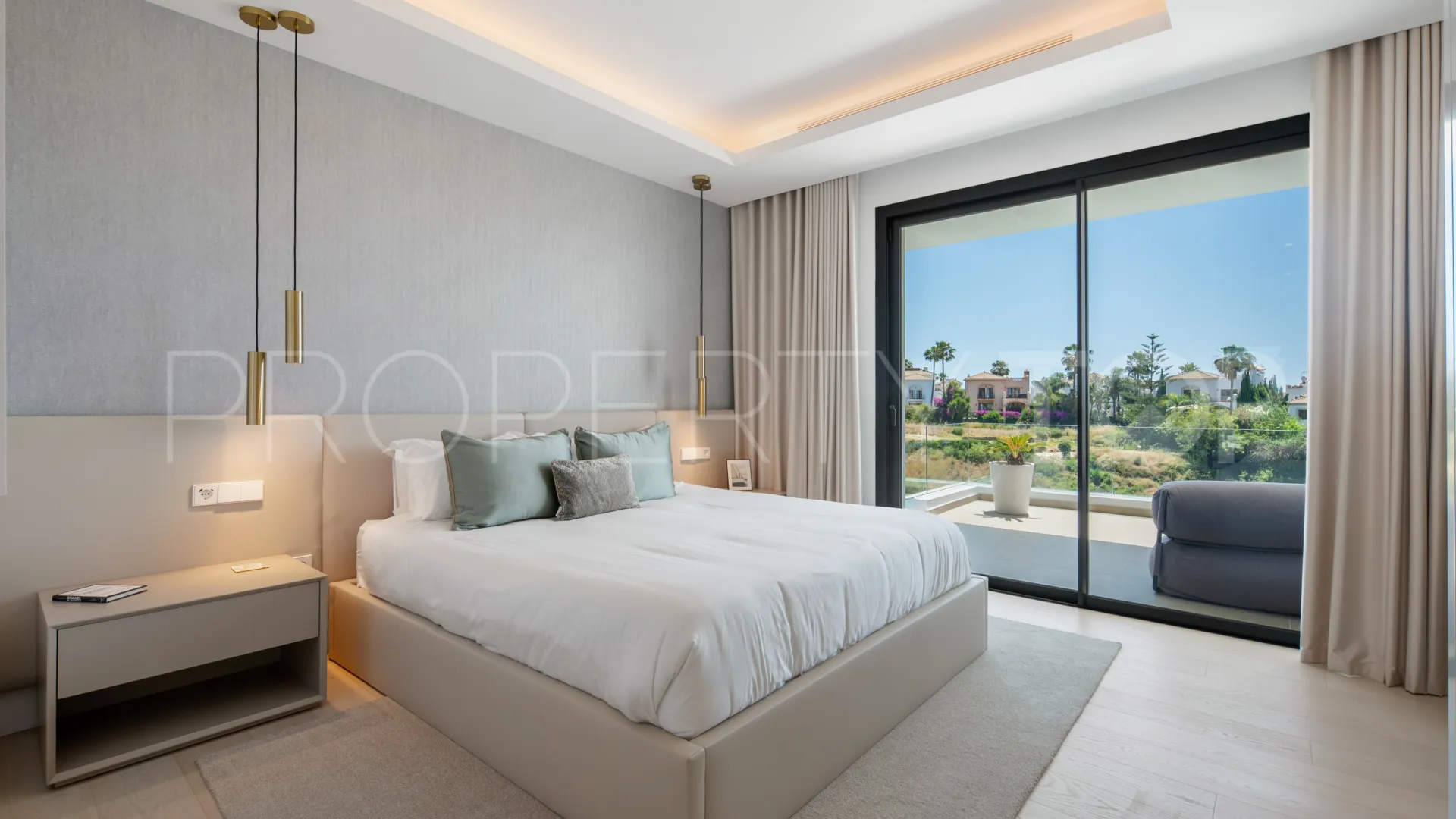 Villa for sale in La Resina Golf with 6 bedrooms