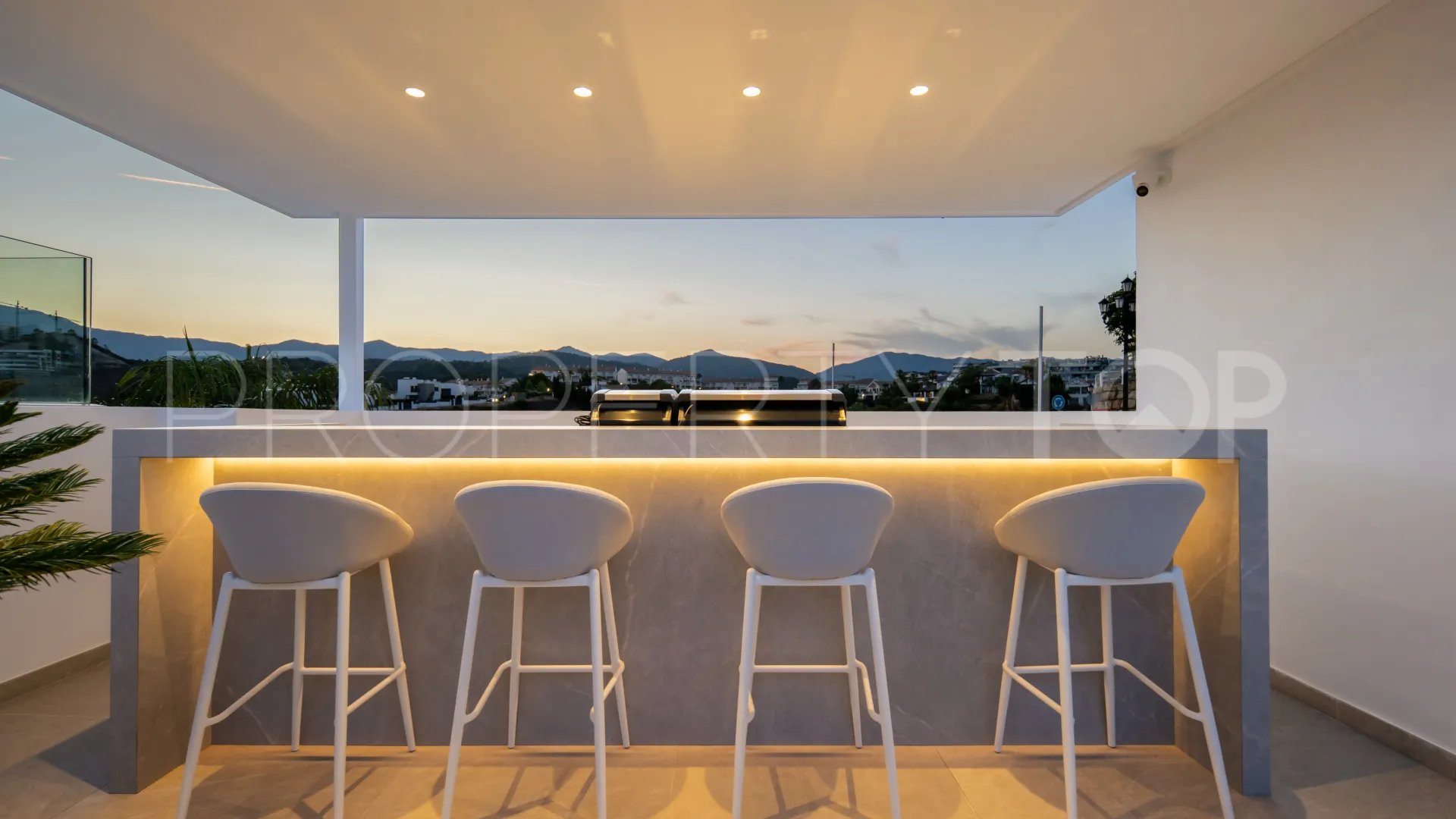 Villa for sale in La Resina Golf with 6 bedrooms