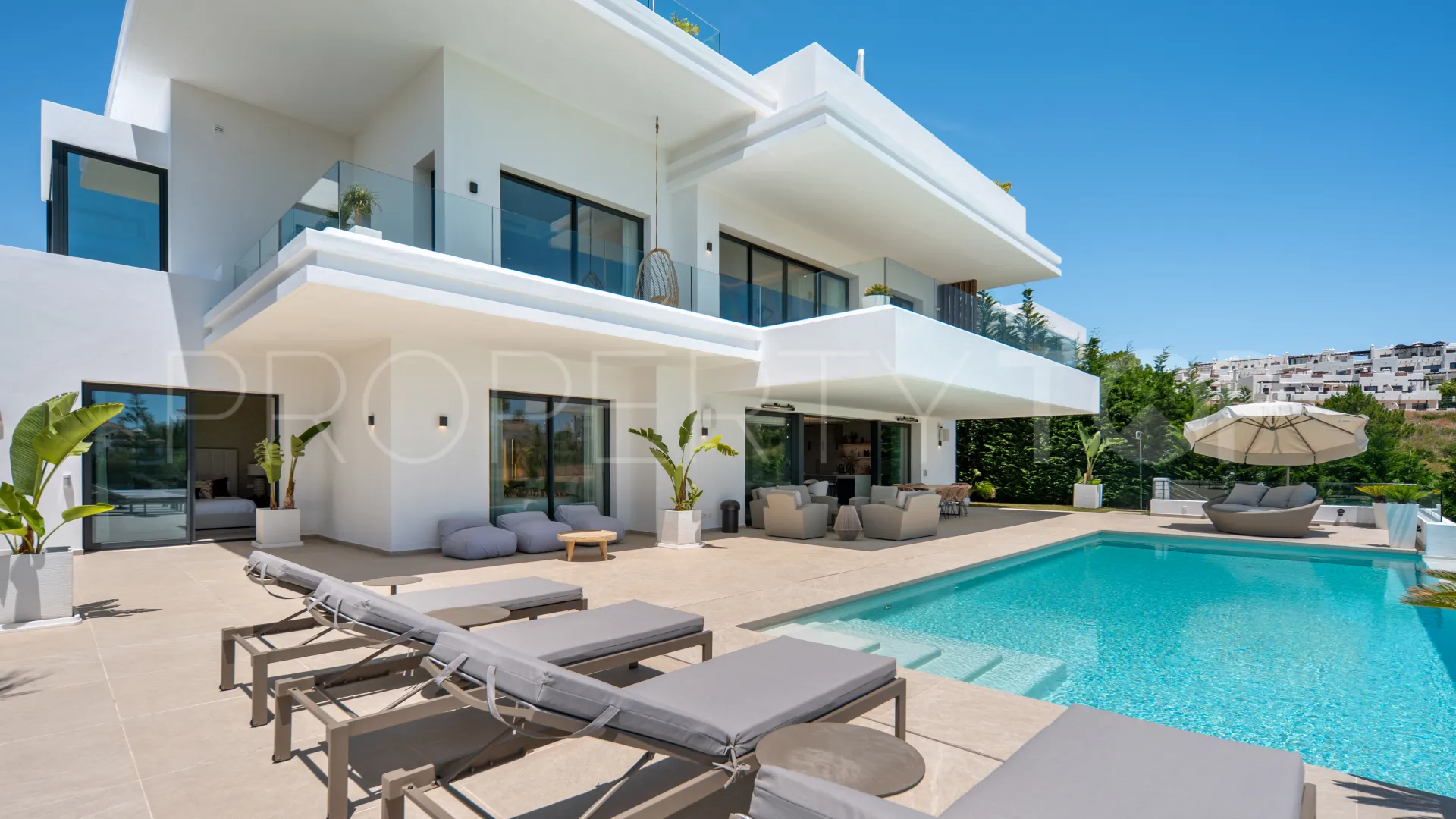Villa for sale in La Resina Golf with 6 bedrooms
