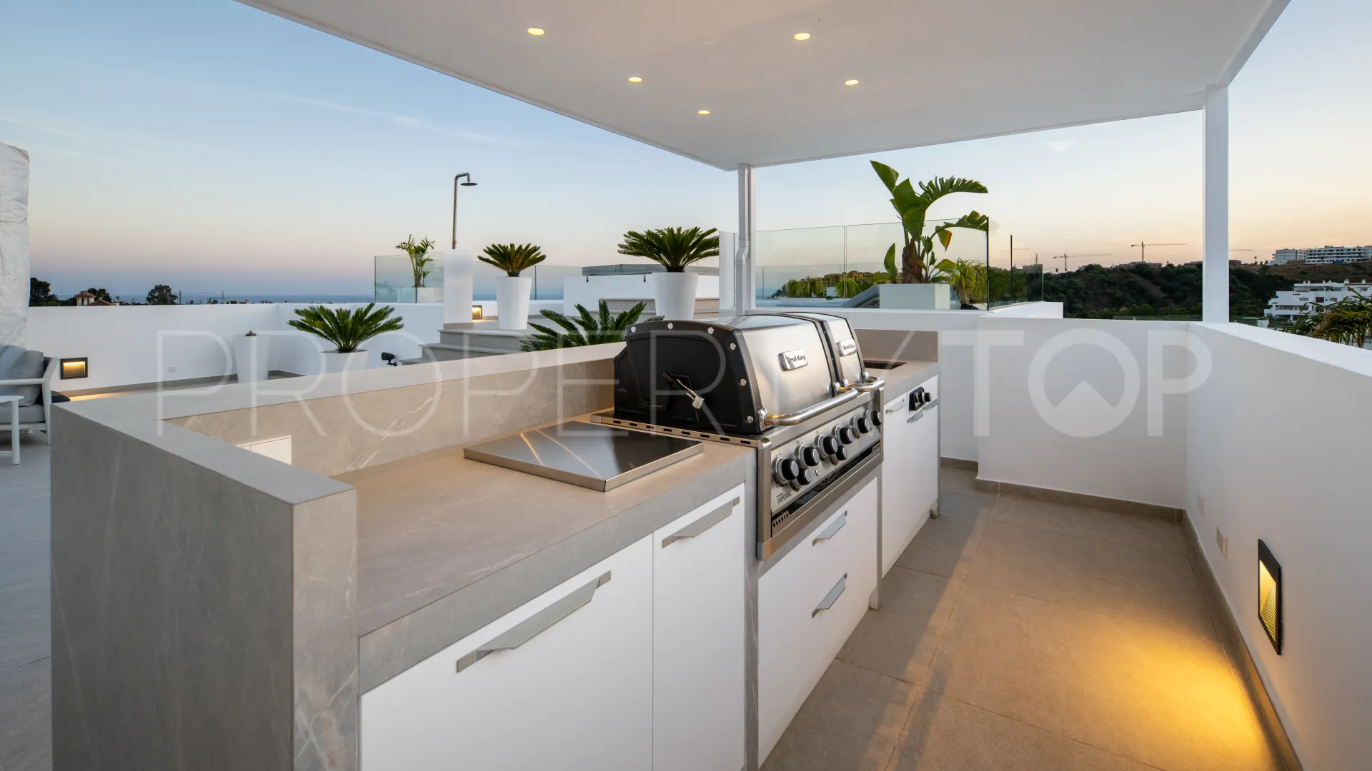 Villa for sale in La Resina Golf with 6 bedrooms