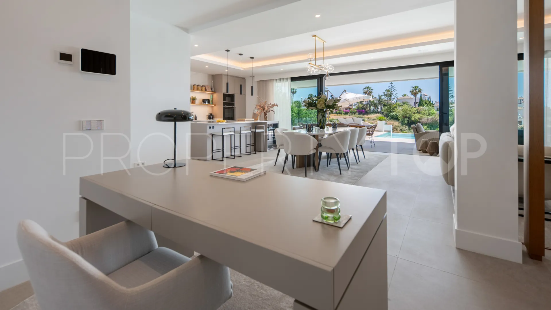 Villa for sale in La Resina Golf with 6 bedrooms
