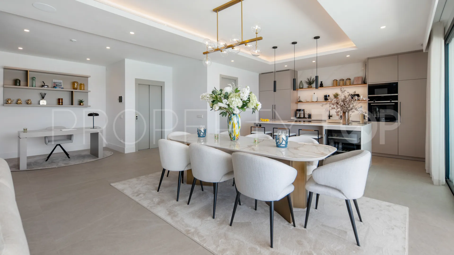 Villa for sale in La Resina Golf with 6 bedrooms