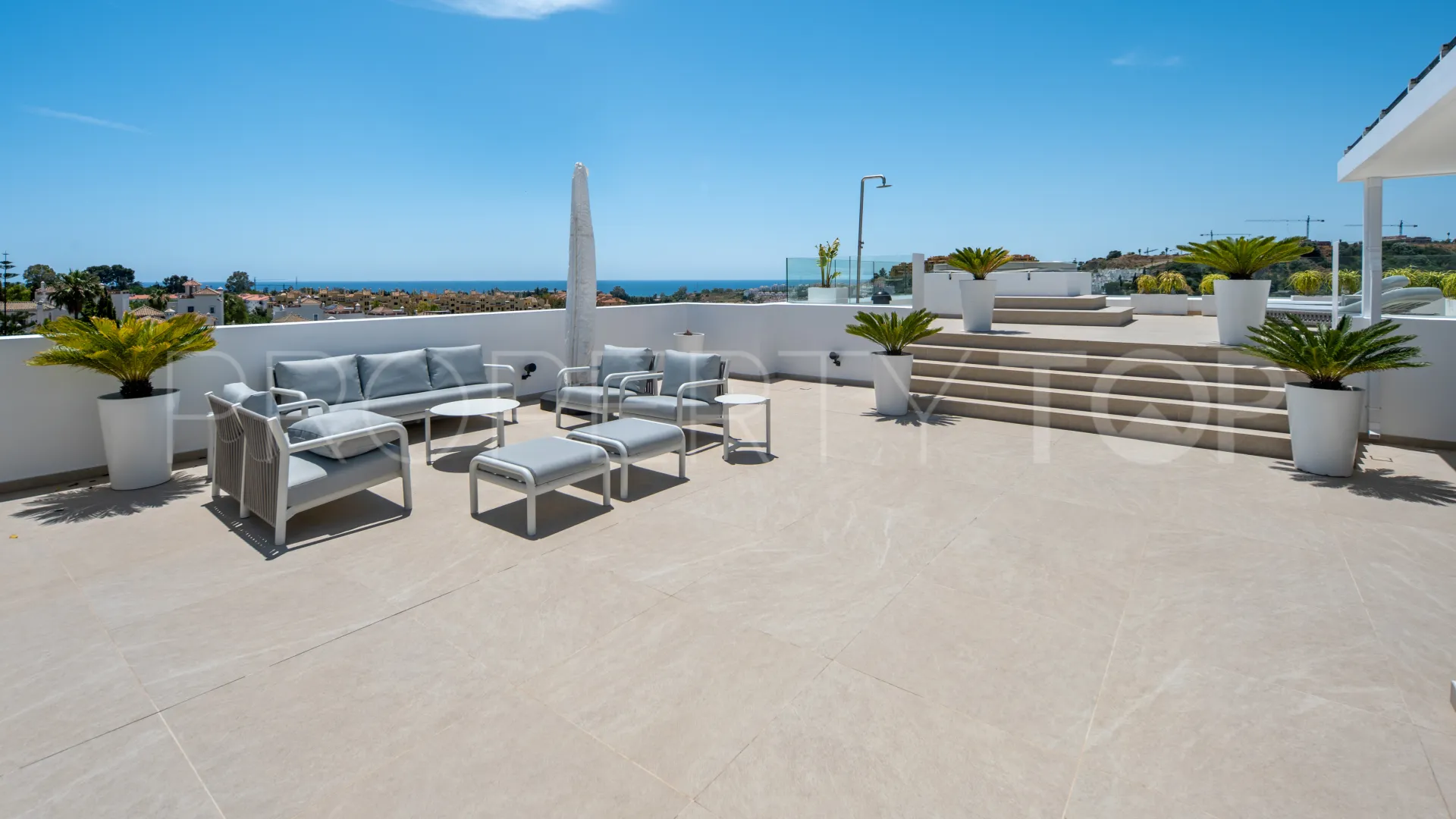 Villa for sale in La Resina Golf with 6 bedrooms