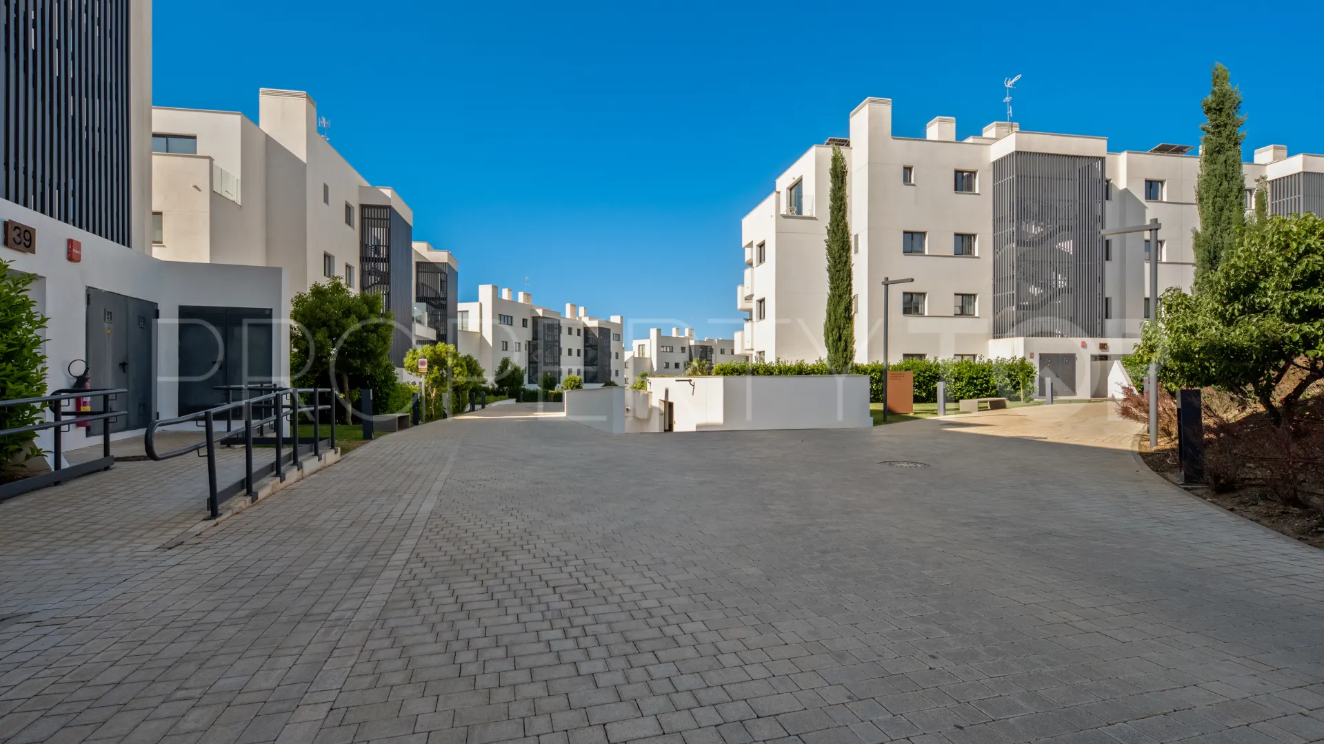 Apartment in El Higueron for sale