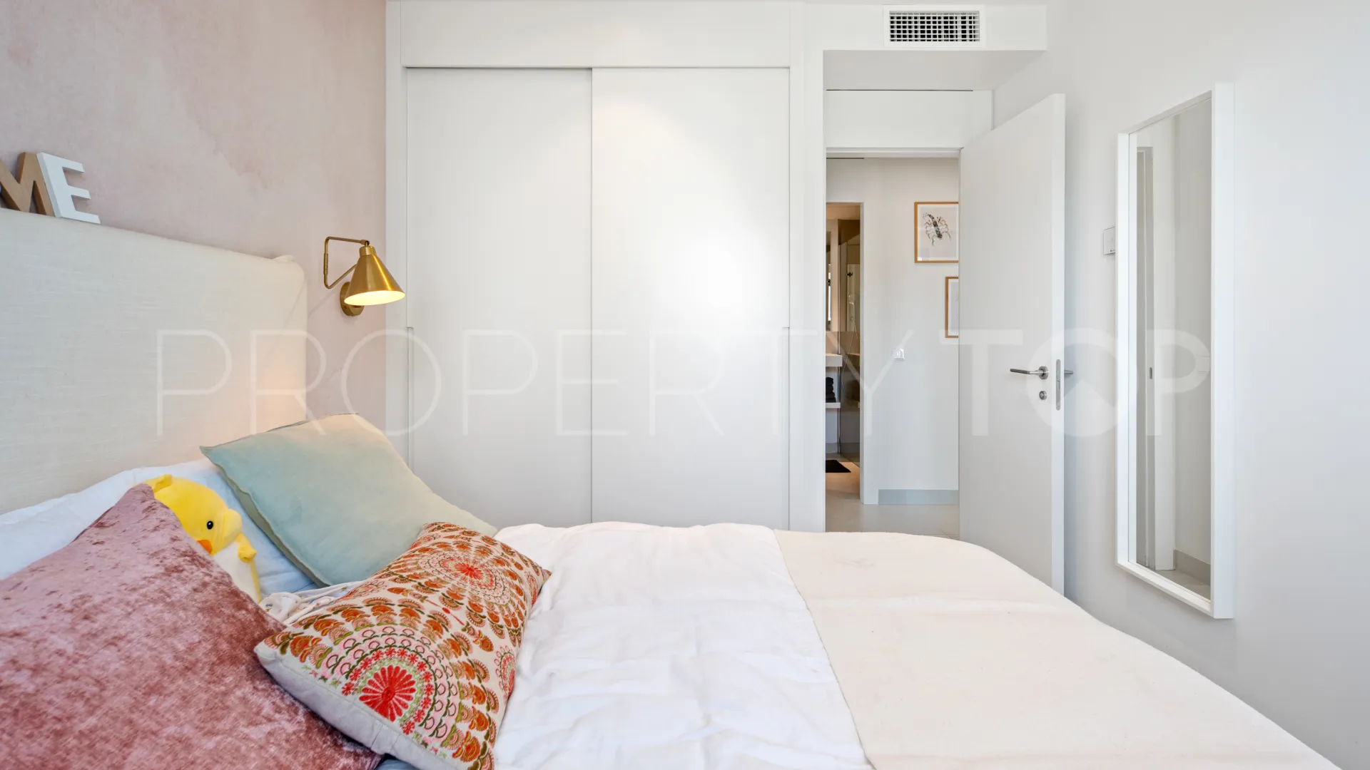 Apartment in El Higueron for sale