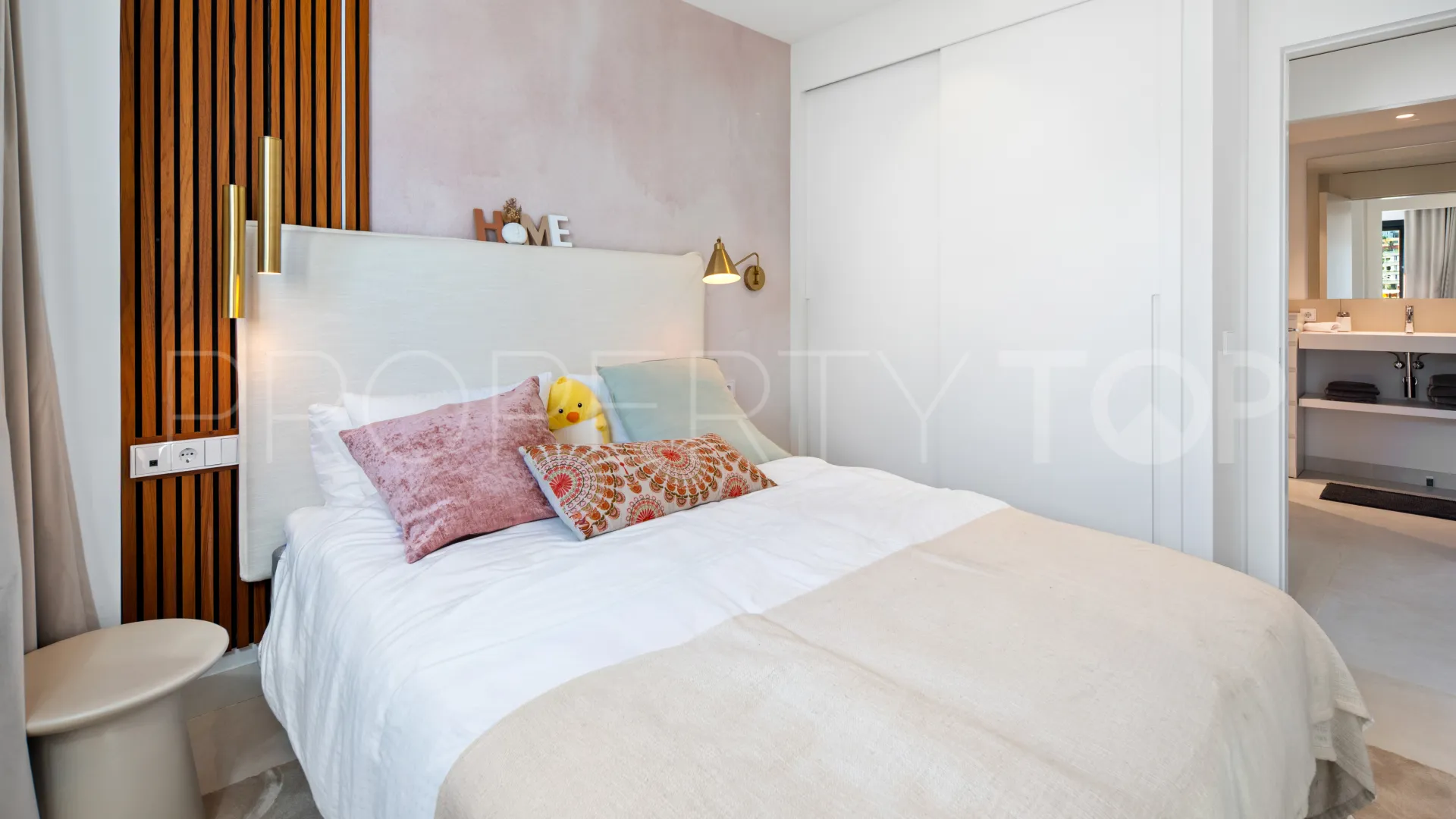 Apartment in El Higueron for sale