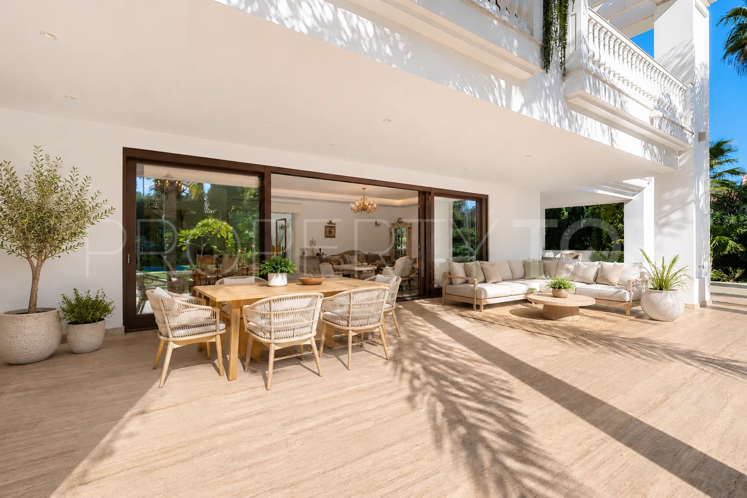 Comprar villa en Guadalmina Baja de 7 dormitorios