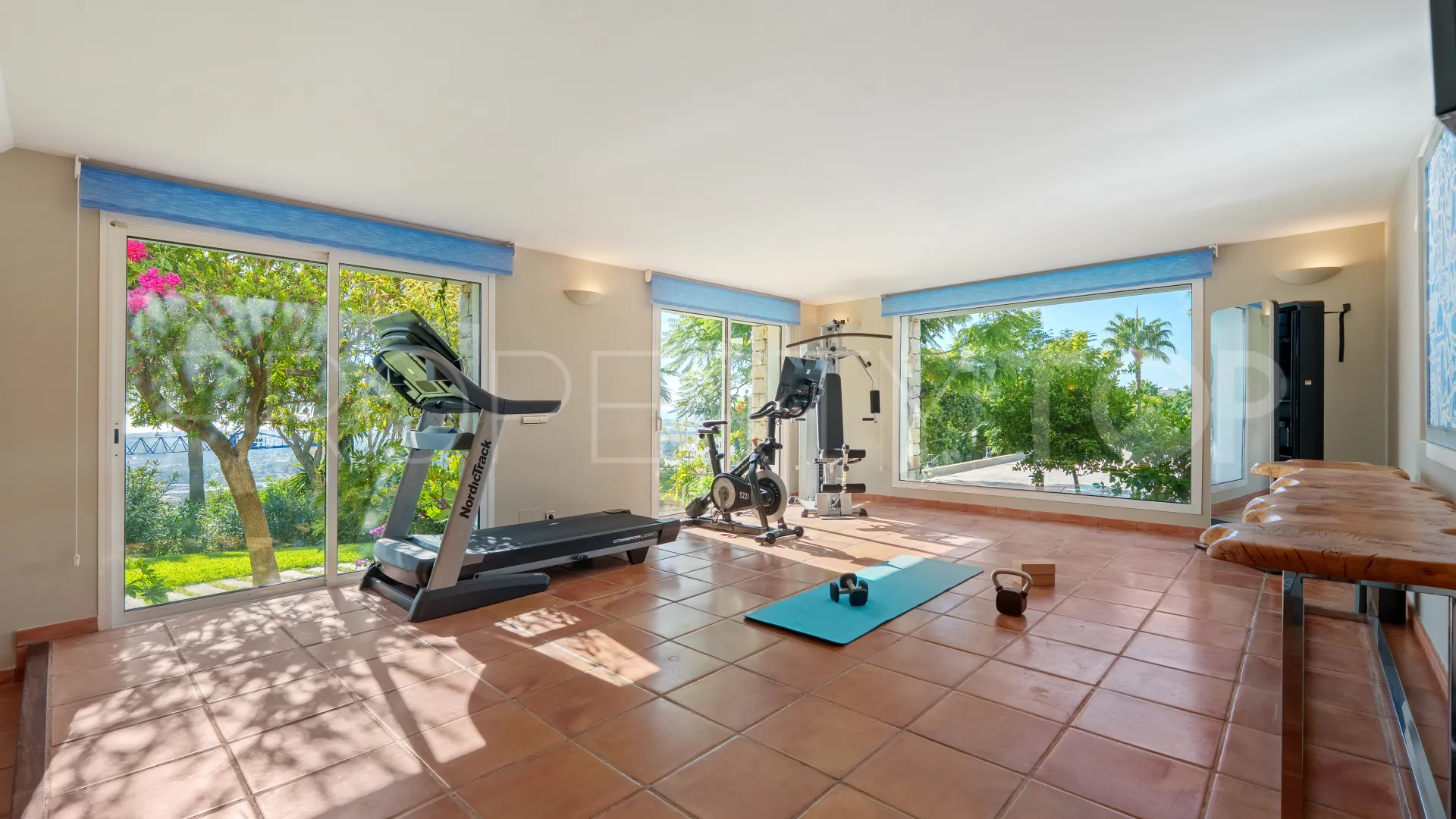 Villa en venta de 9 dormitorios en Puerto del Almendro
