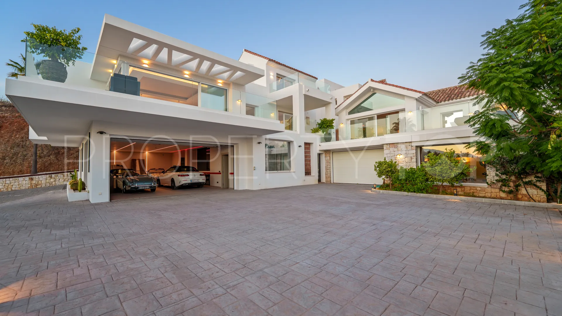 Villa en venta de 9 dormitorios en Puerto del Almendro