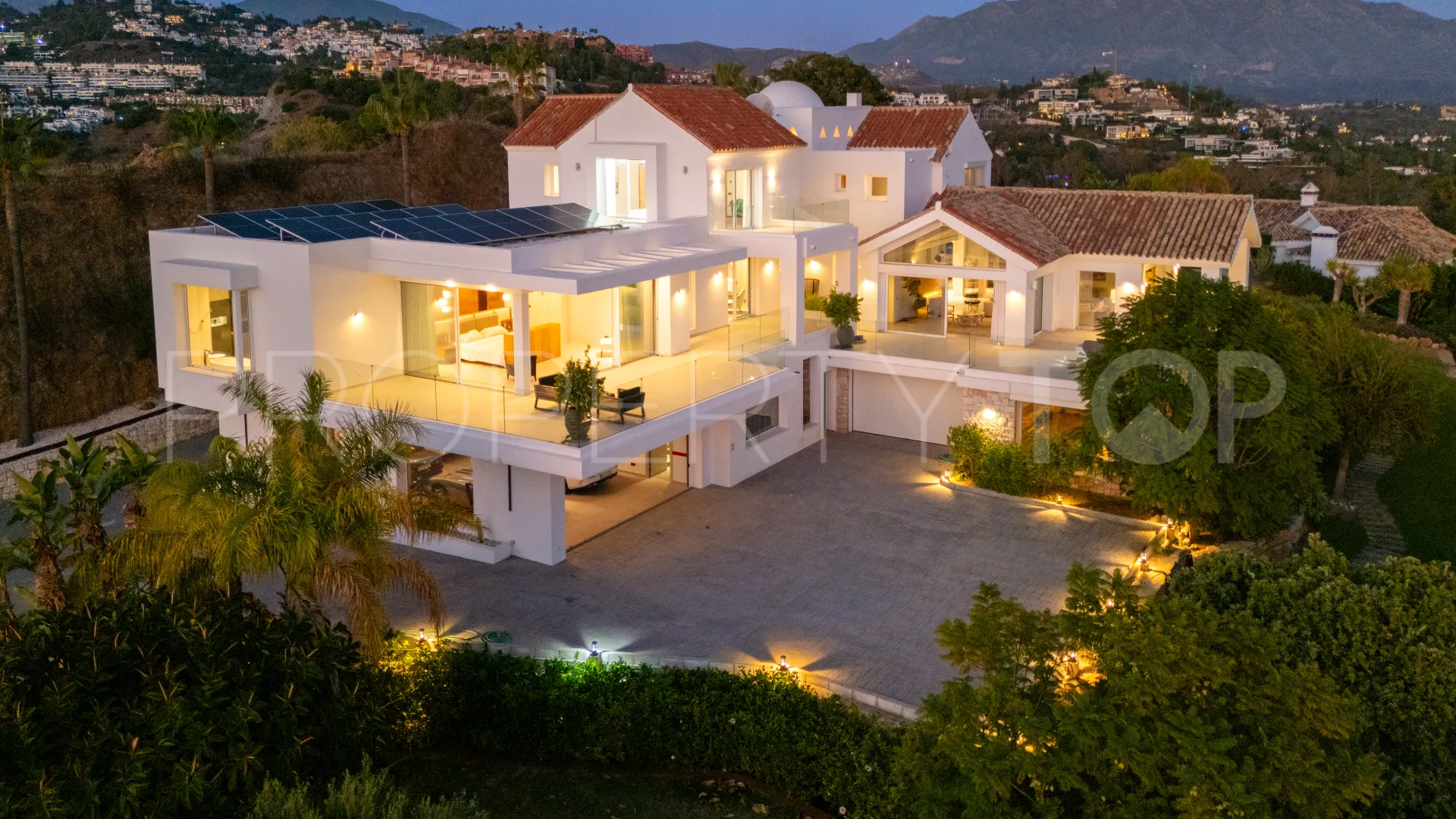 Villa en venta de 9 dormitorios en Puerto del Almendro