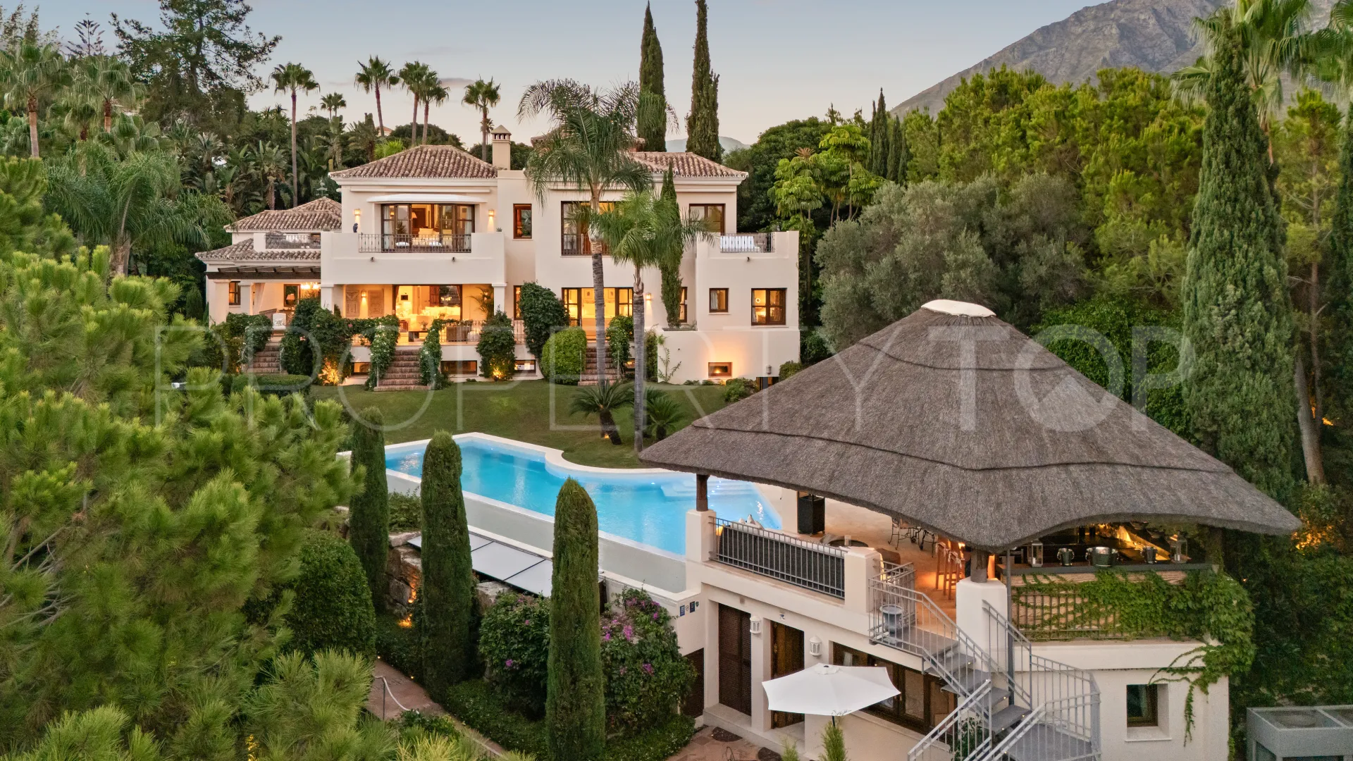 Comprar villa en Las Lomas del Marbella Club