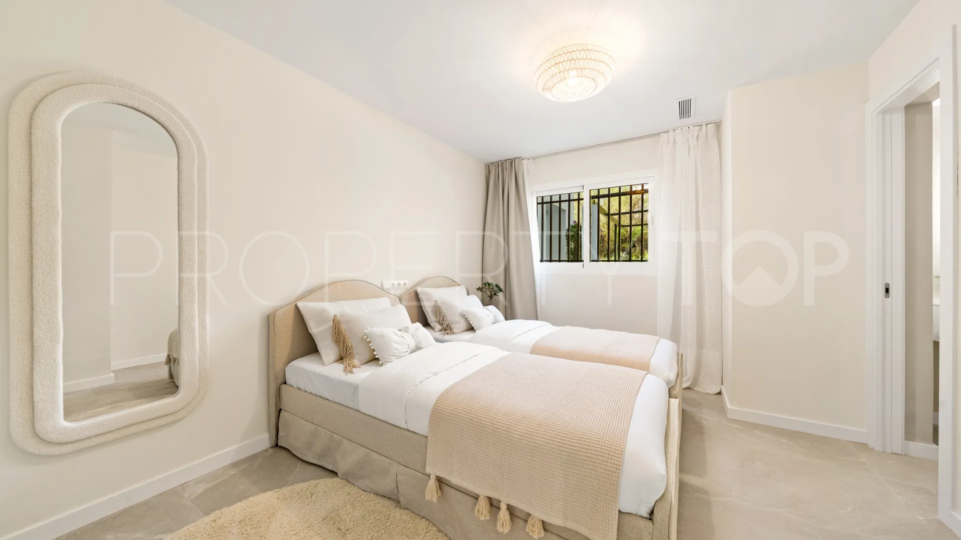 For sale apartment with 3 bedrooms in La Quinta