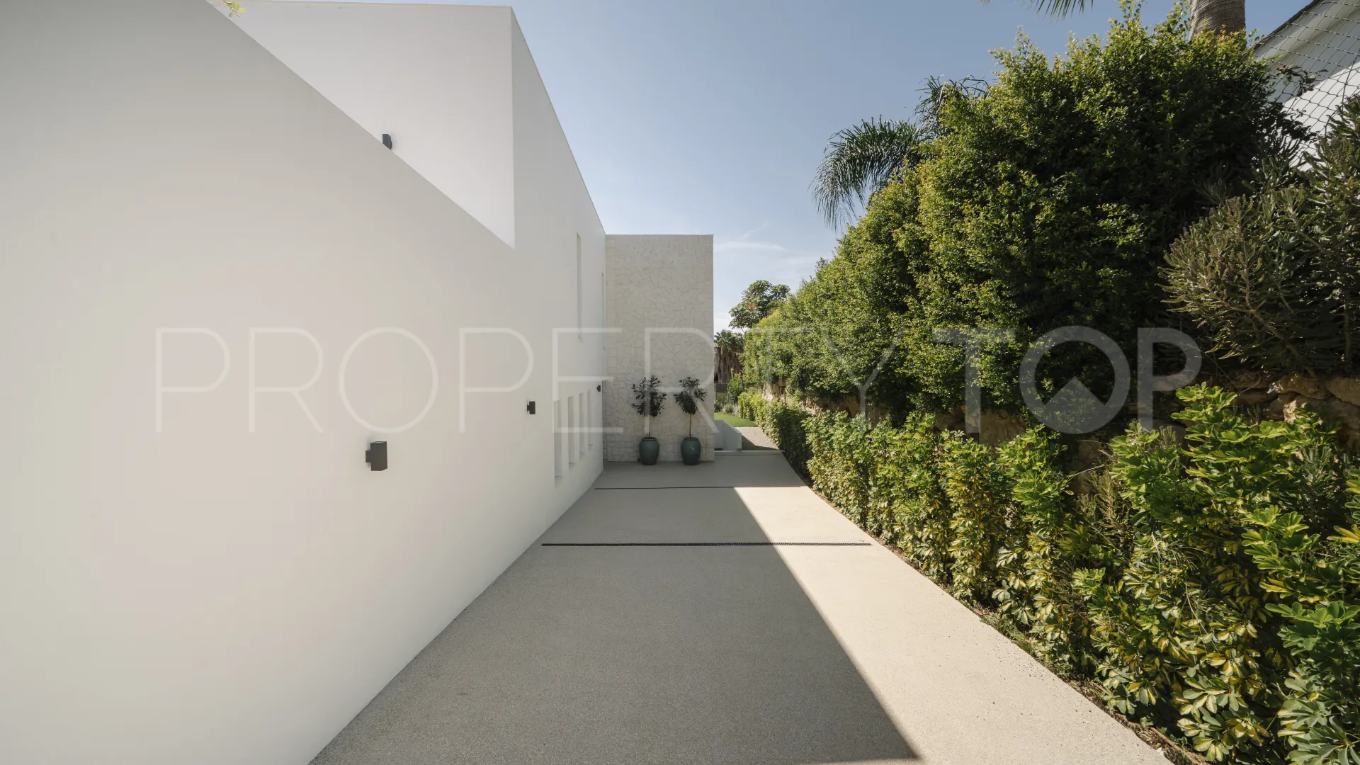 For sale villa in Estepona with 4 bedrooms