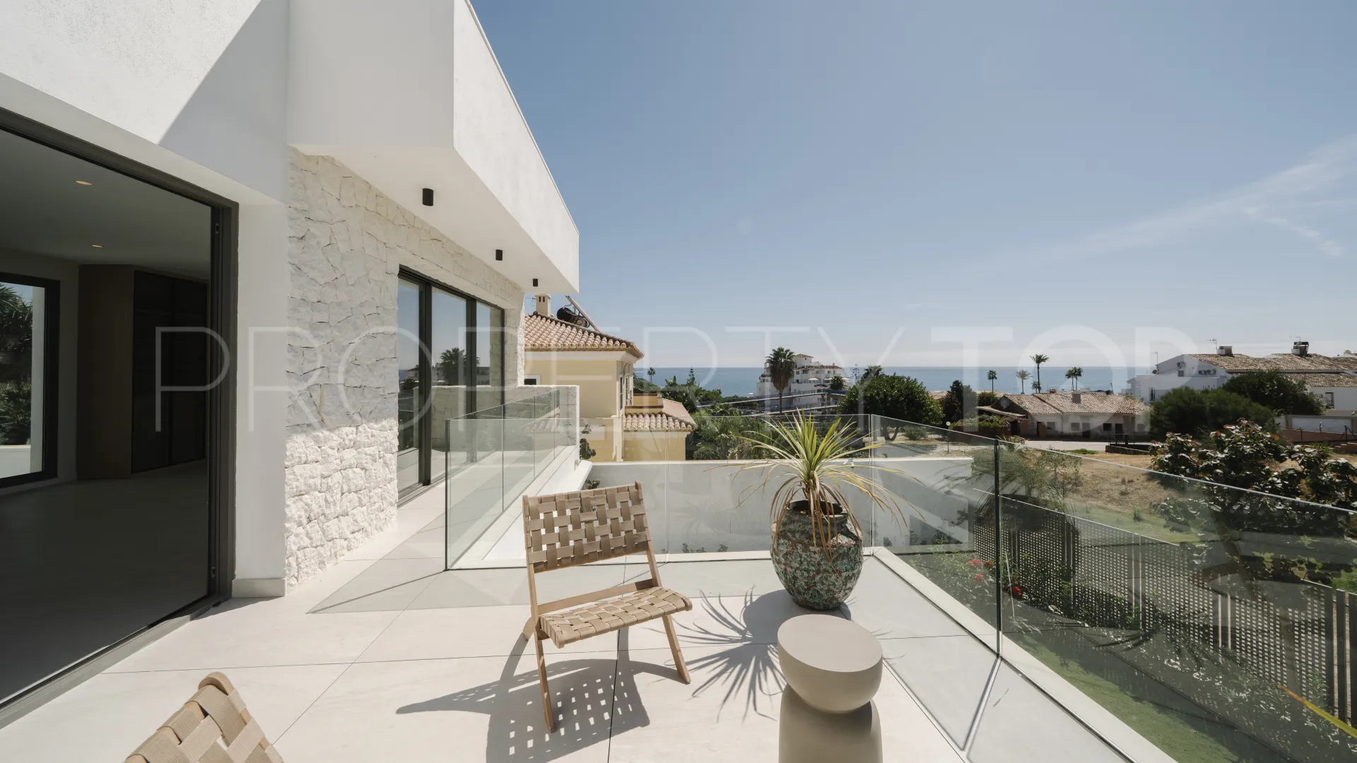 For sale villa in Estepona with 4 bedrooms