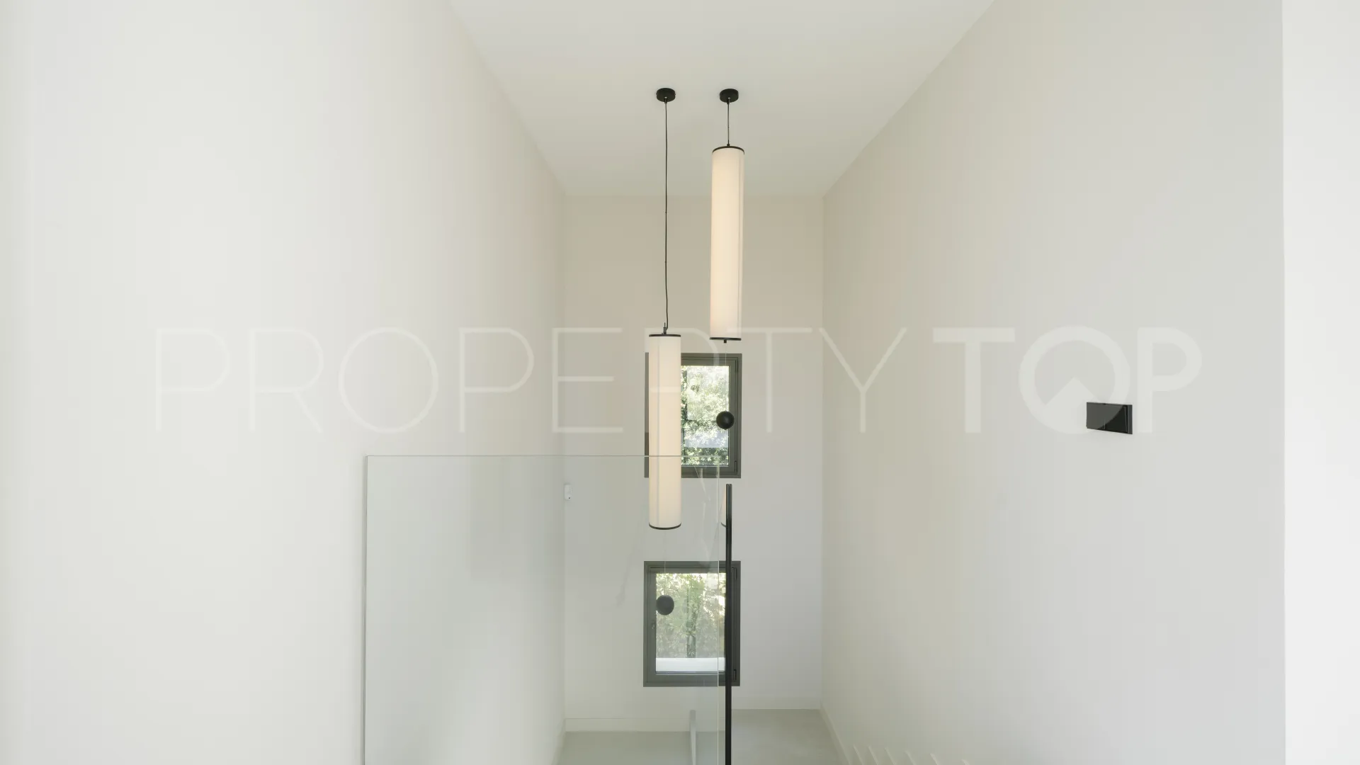For sale villa in Estepona with 4 bedrooms