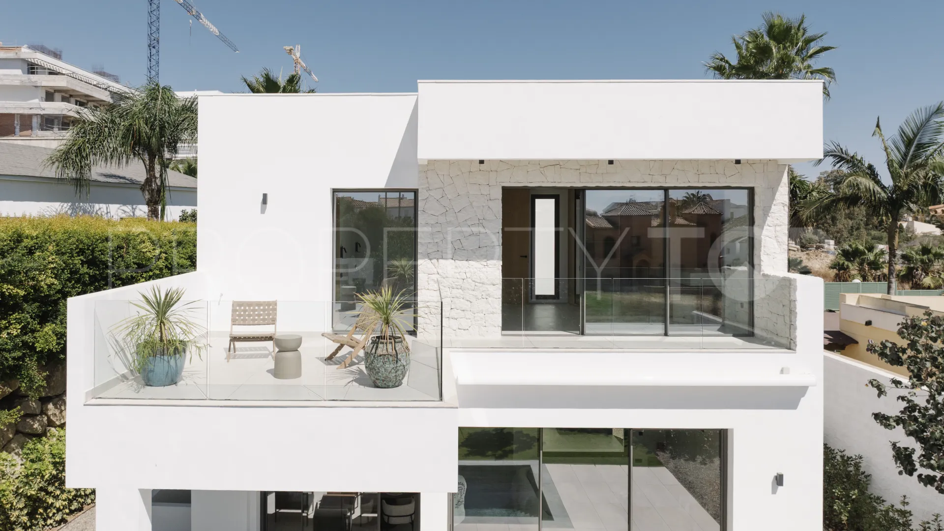 For sale villa in Estepona with 4 bedrooms