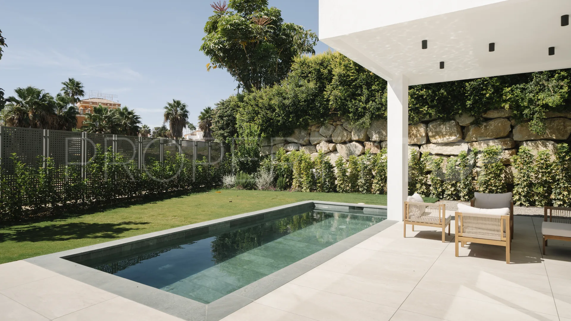 For sale villa in Estepona with 4 bedrooms