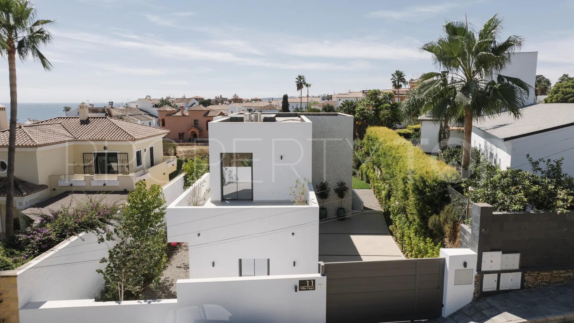 For sale villa in Estepona with 4 bedrooms