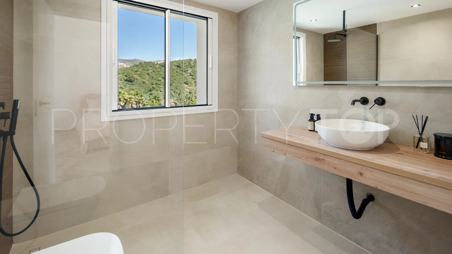 For sale 3 bedrooms penthouse in La Quinta
