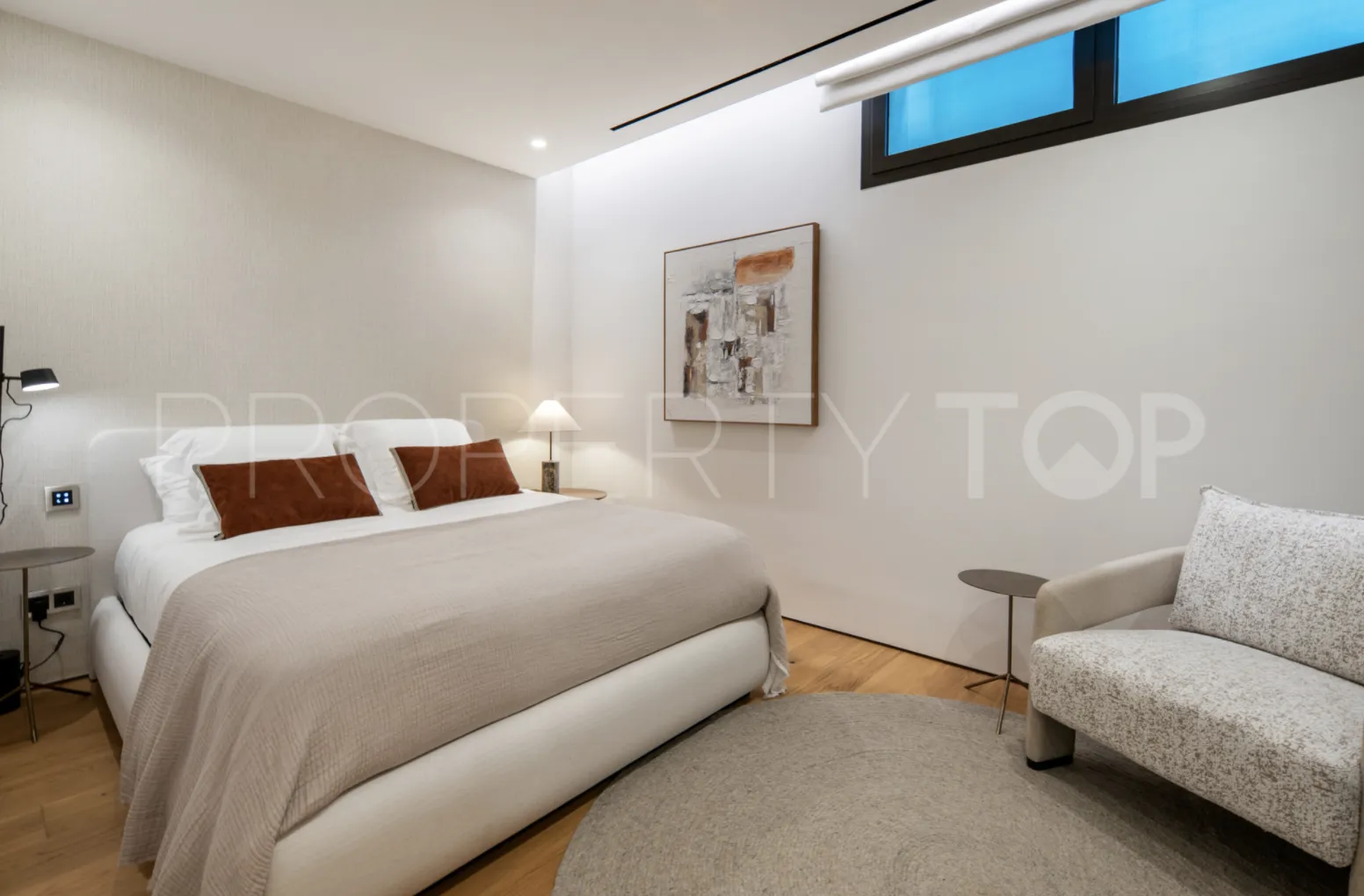 For sale Golden Mile 4 bedrooms apartment