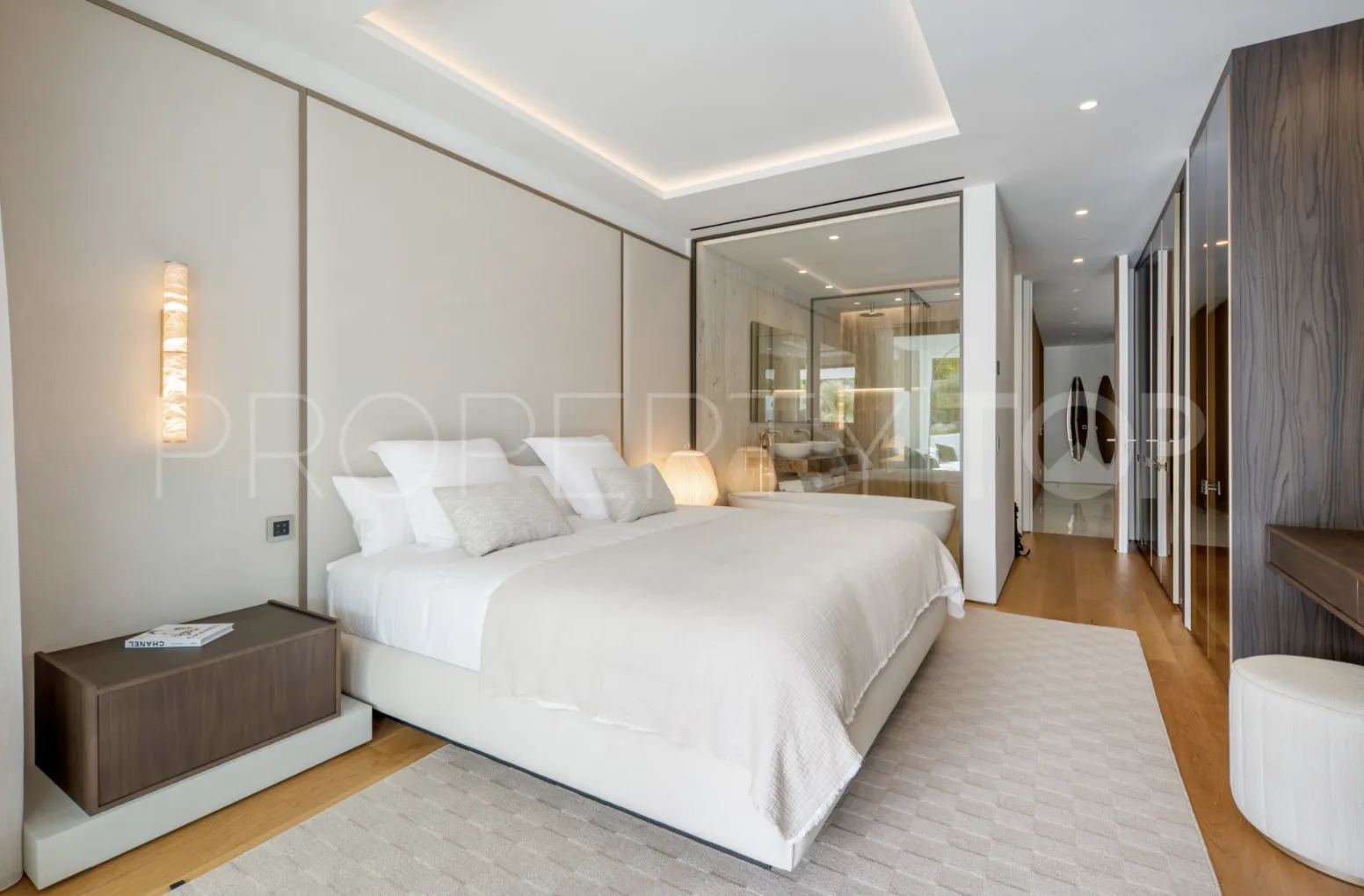 For sale Golden Mile 4 bedrooms apartment