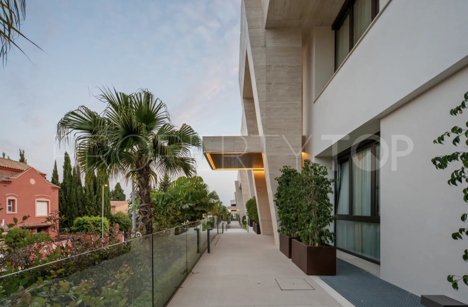 For sale Golden Mile 4 bedrooms apartment