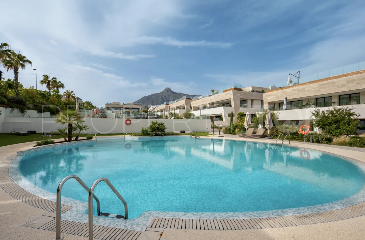 For sale Golden Mile 4 bedrooms apartment
