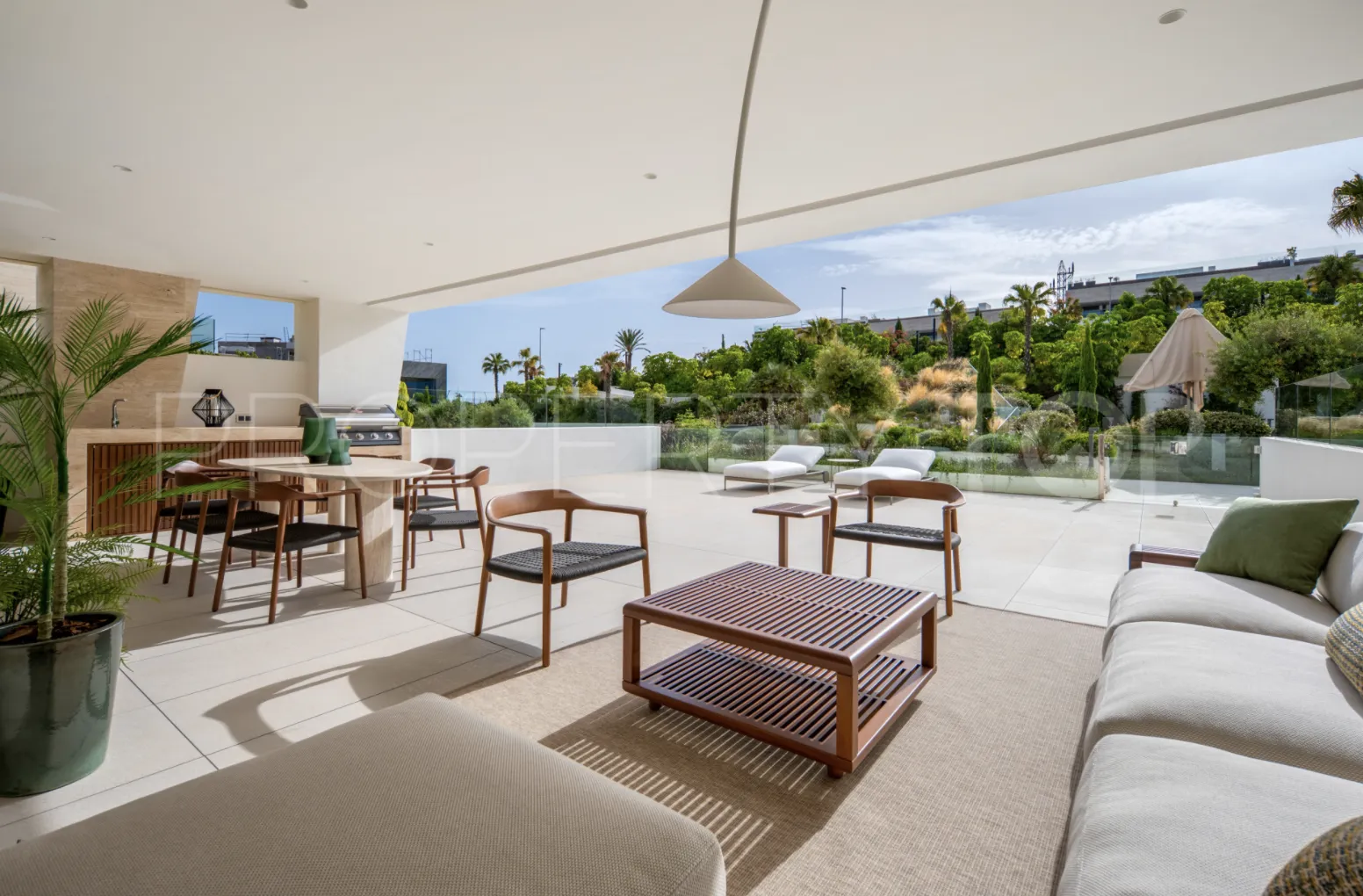 For sale Golden Mile 4 bedrooms apartment