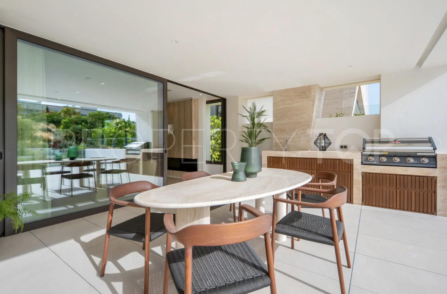 For sale Golden Mile 4 bedrooms apartment
