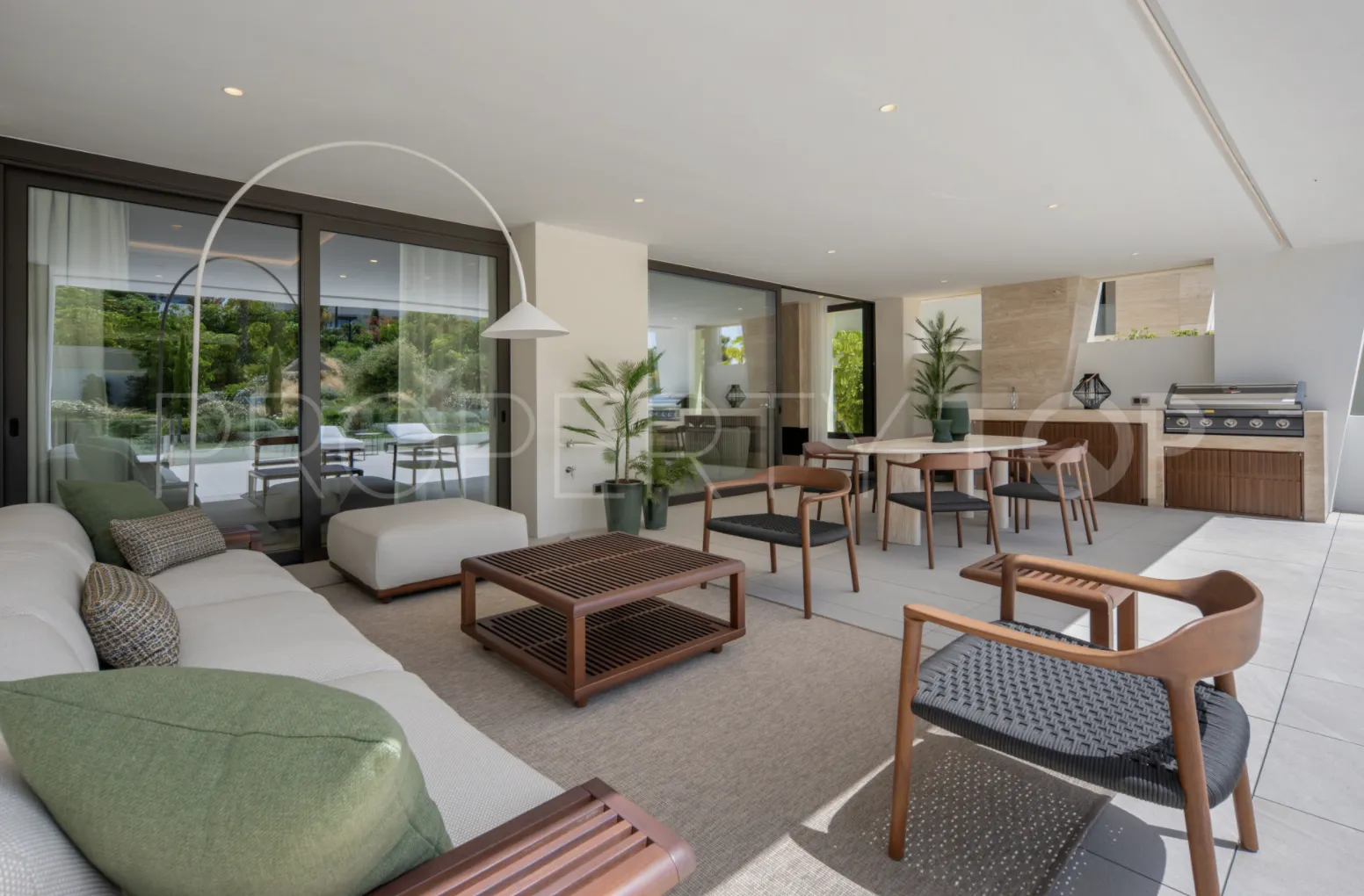 For sale Golden Mile 4 bedrooms apartment