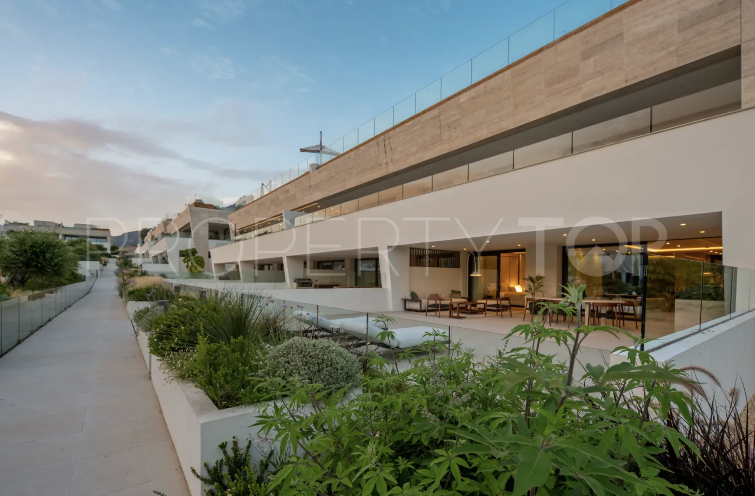For sale Golden Mile 4 bedrooms apartment