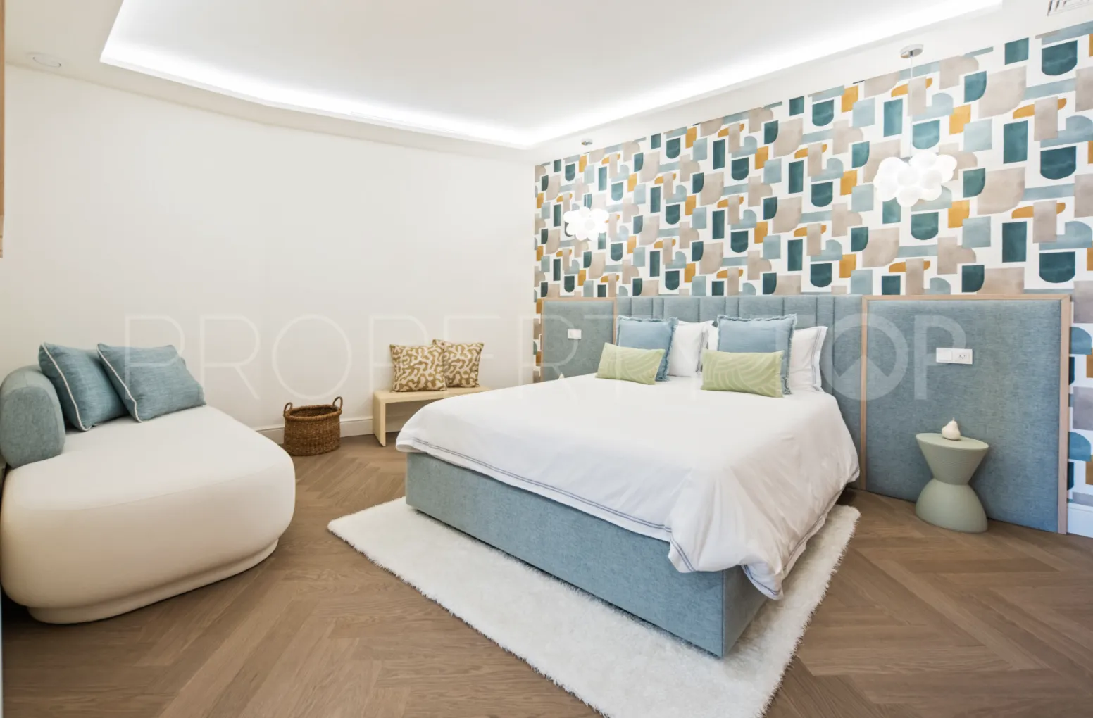 House for sale in Nueva Andalucia